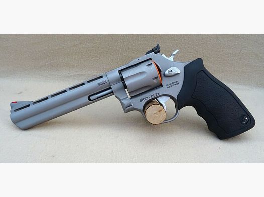 Taurus 689