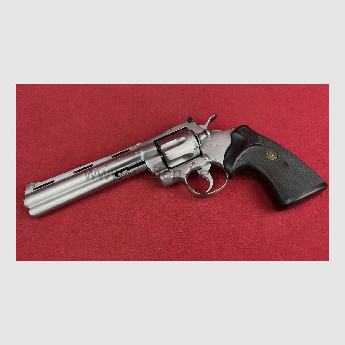 Colt Python ze stali nierdzewnej