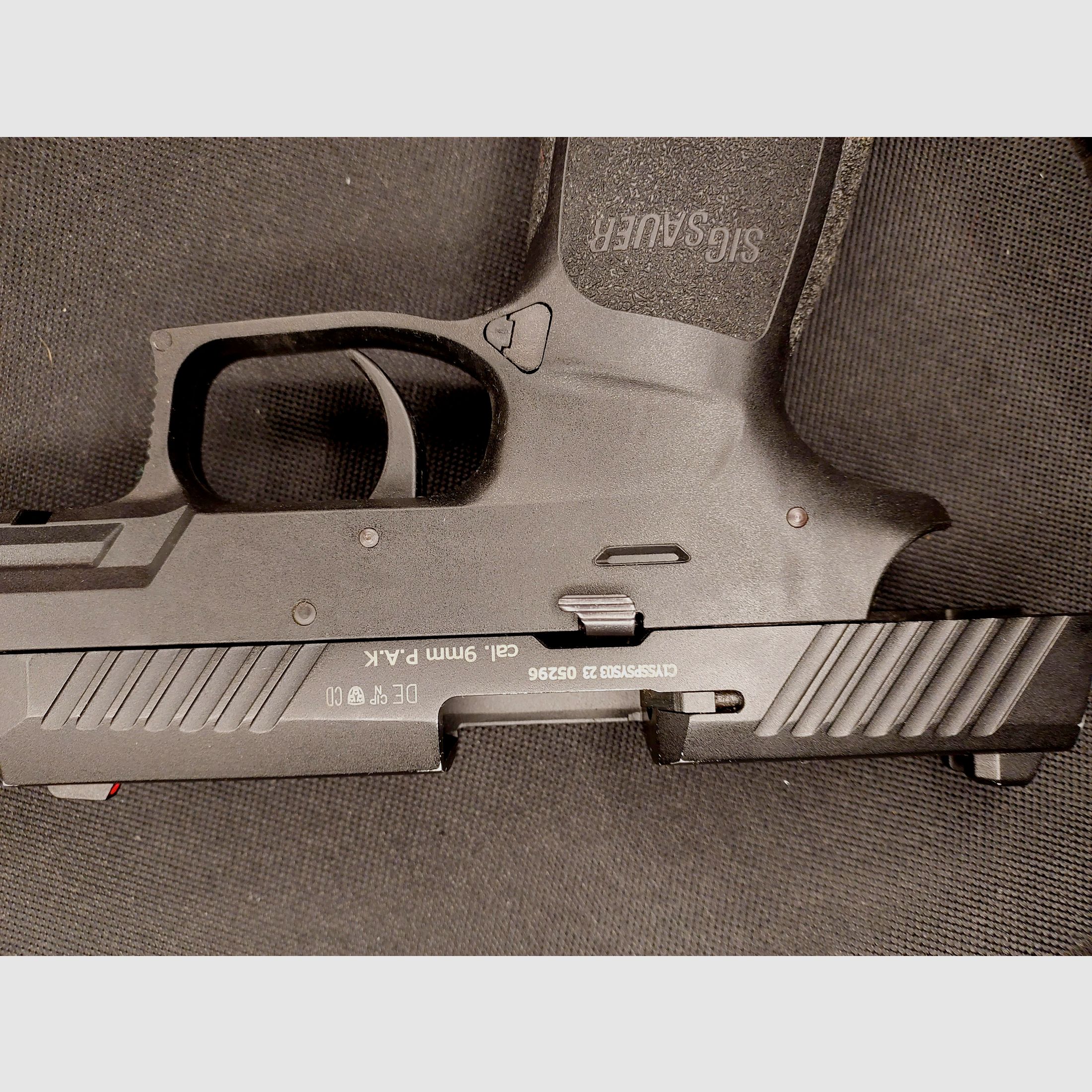 Sig Sauer P320 blank firing pistol in caliber 9 mm P.A.K. Black in the original SIG case (PTB 1038)