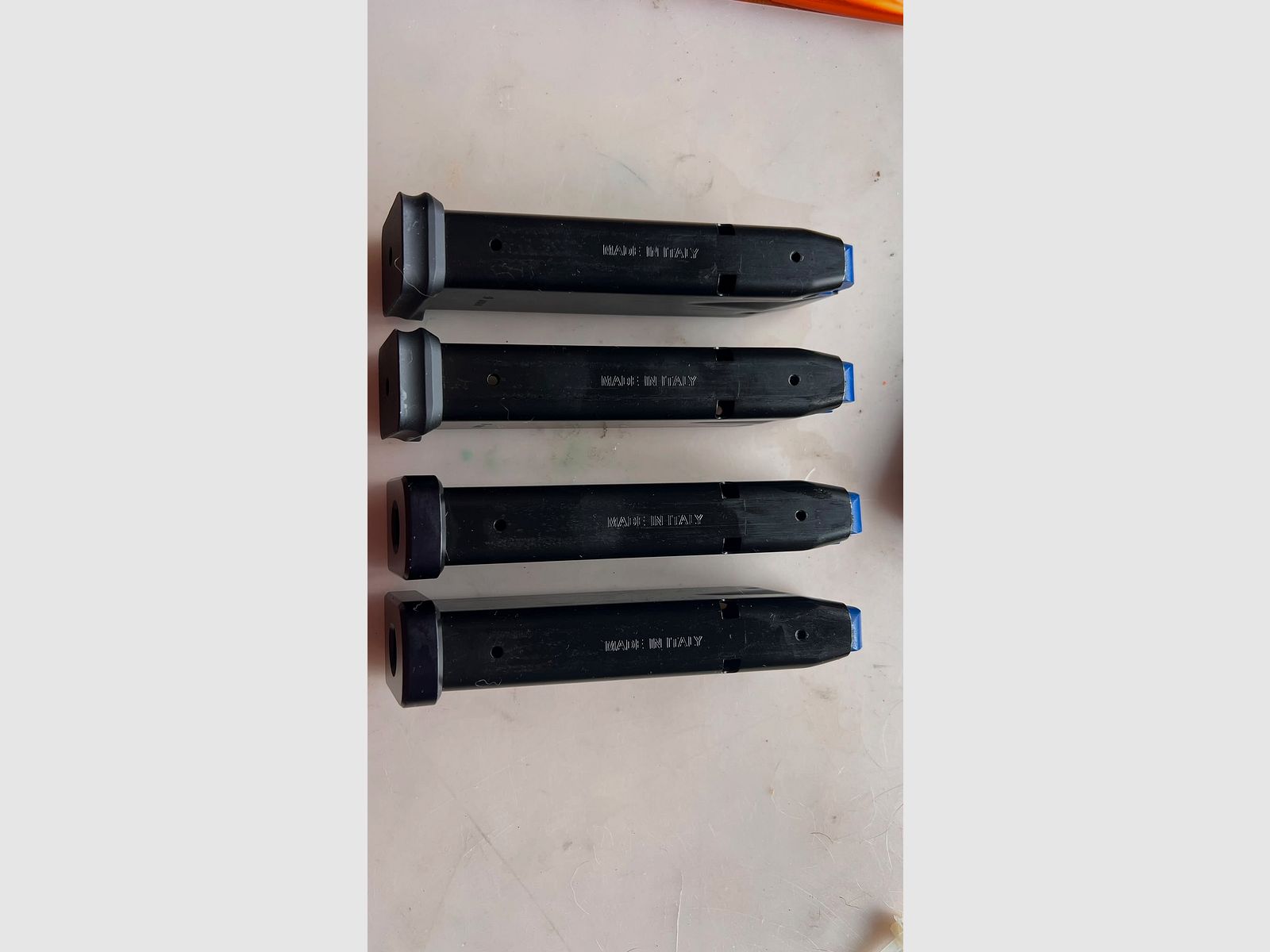 Vends quatre (4) chargeurs pour Walther PDP Full Size