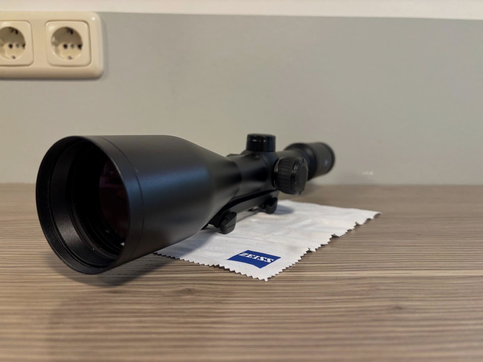 Zeiss Victory HT - 3-12x56 M Abs. 60 bel inklusive Blaser Sattelmontage