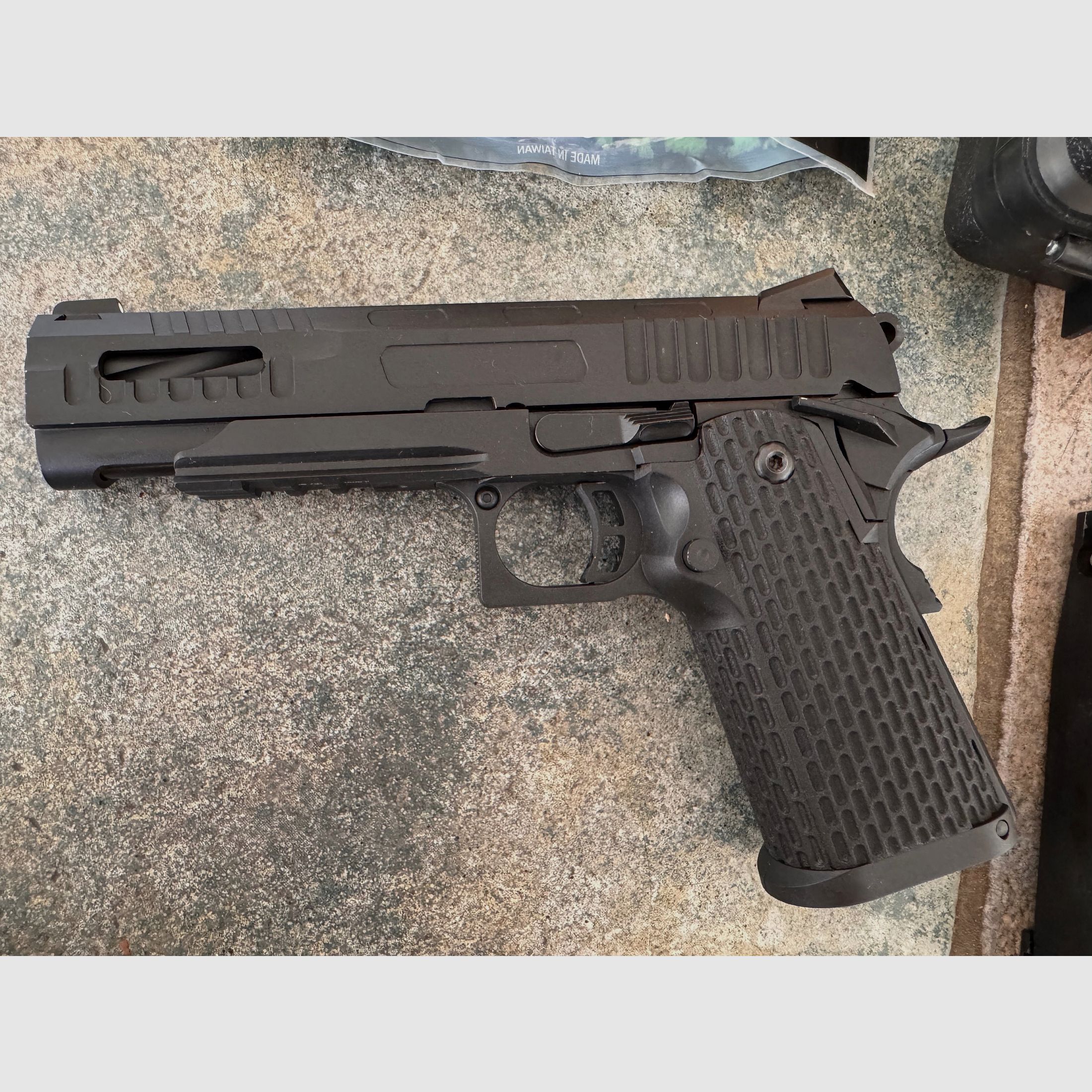 Novritsch SSP1 Softair Pistole mit Zubehör 