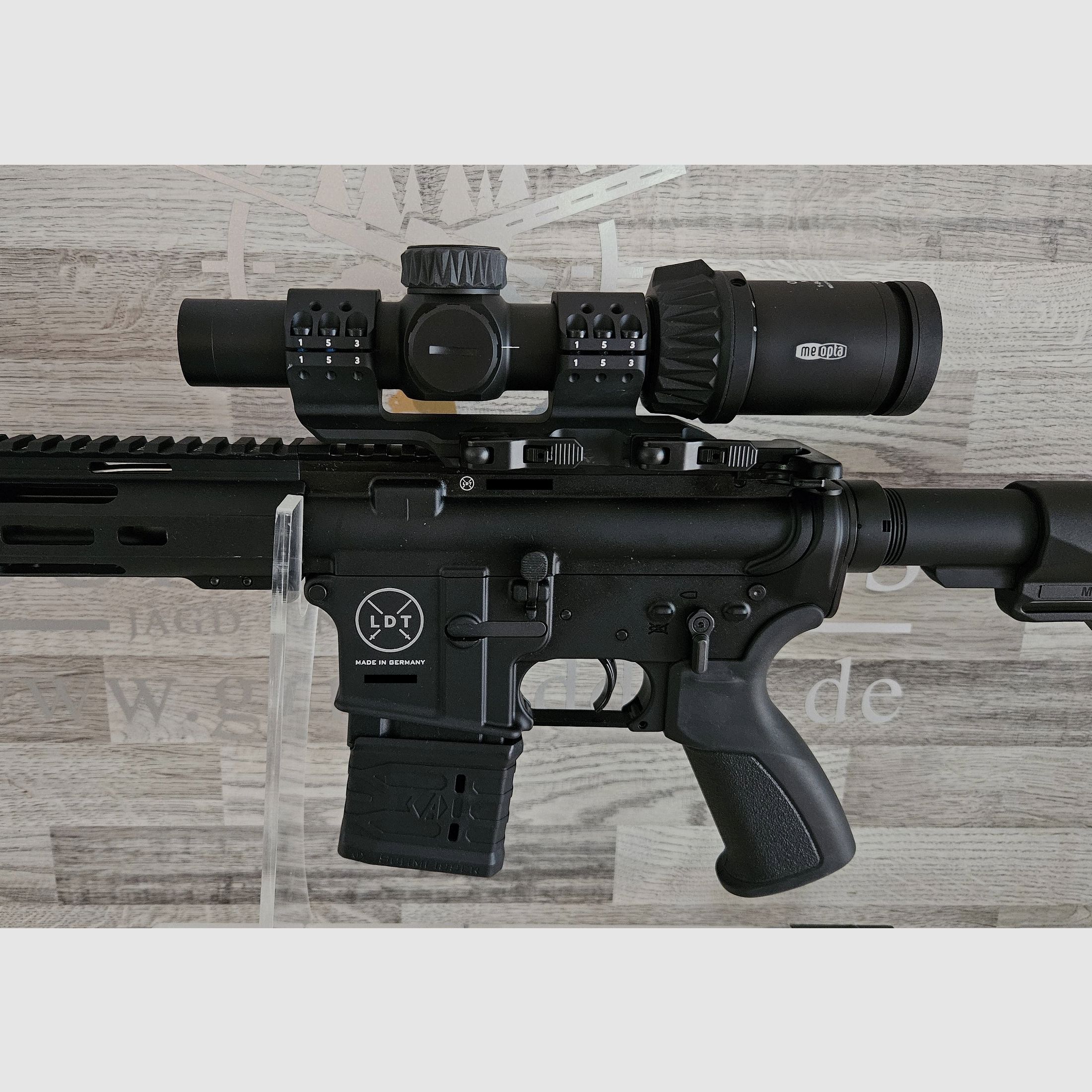 LuxDefTec LDT15 AR15 L4S 10,5" .223Rem - Set met Meopta ZF - Nieuwe goederen van de vakhandel