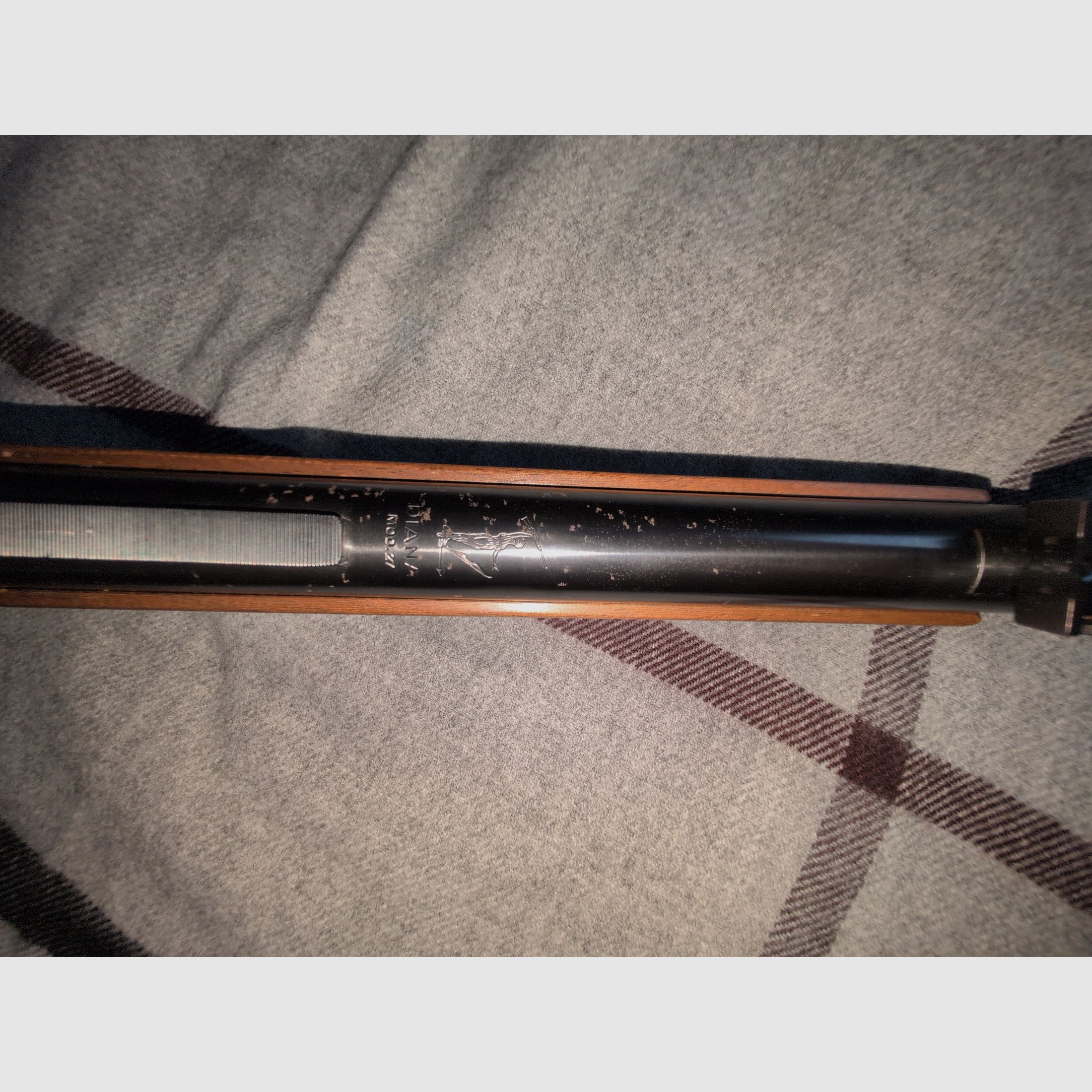 Collector's set: Diana Mod. 27 air rifle (with F mark) + Diana 4x15 scope & Winchester case (rare) like new condition with real leather.