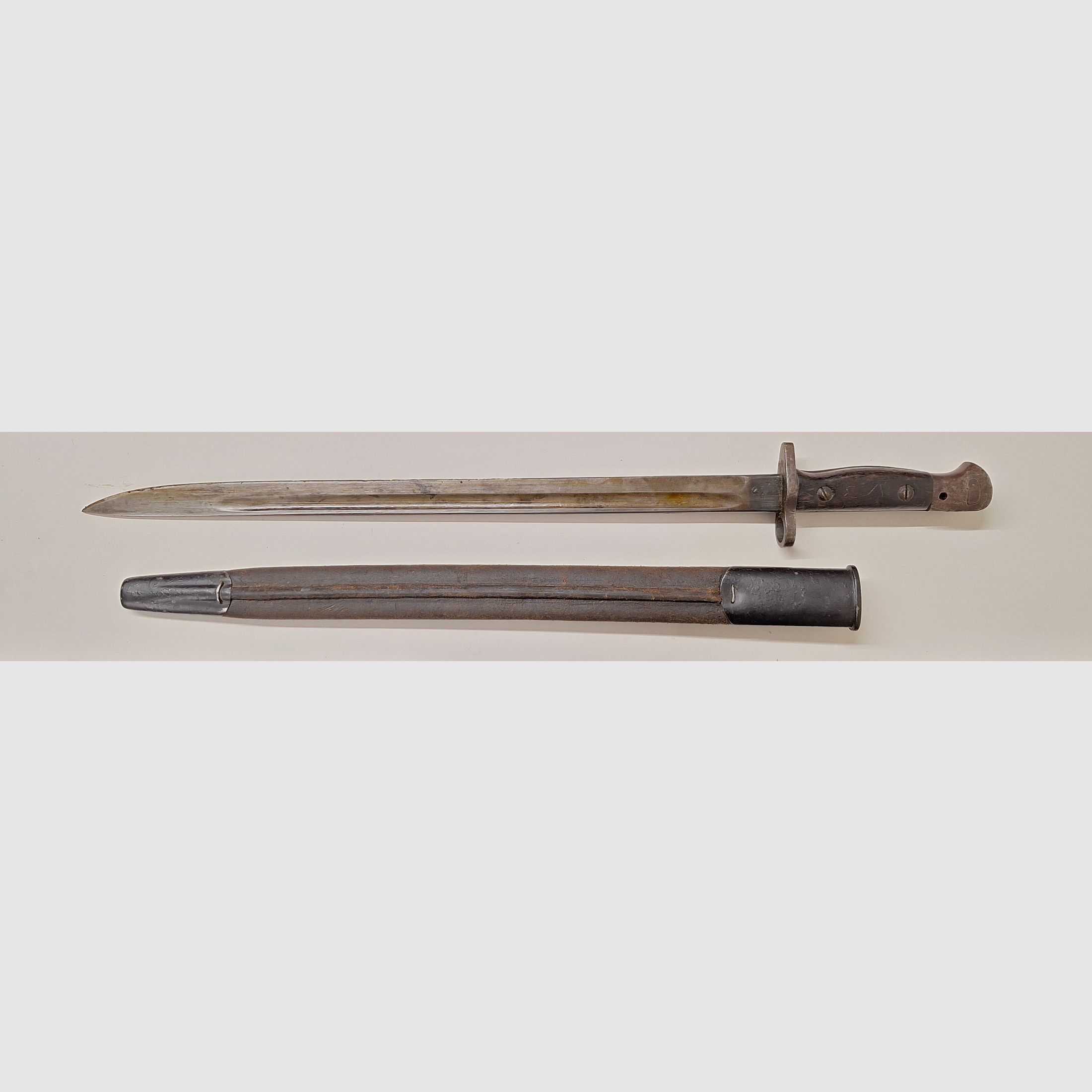 Wilkinson 1907 Pattern Bajonett Leder Scheide in Arsenalfett Seitengewehr