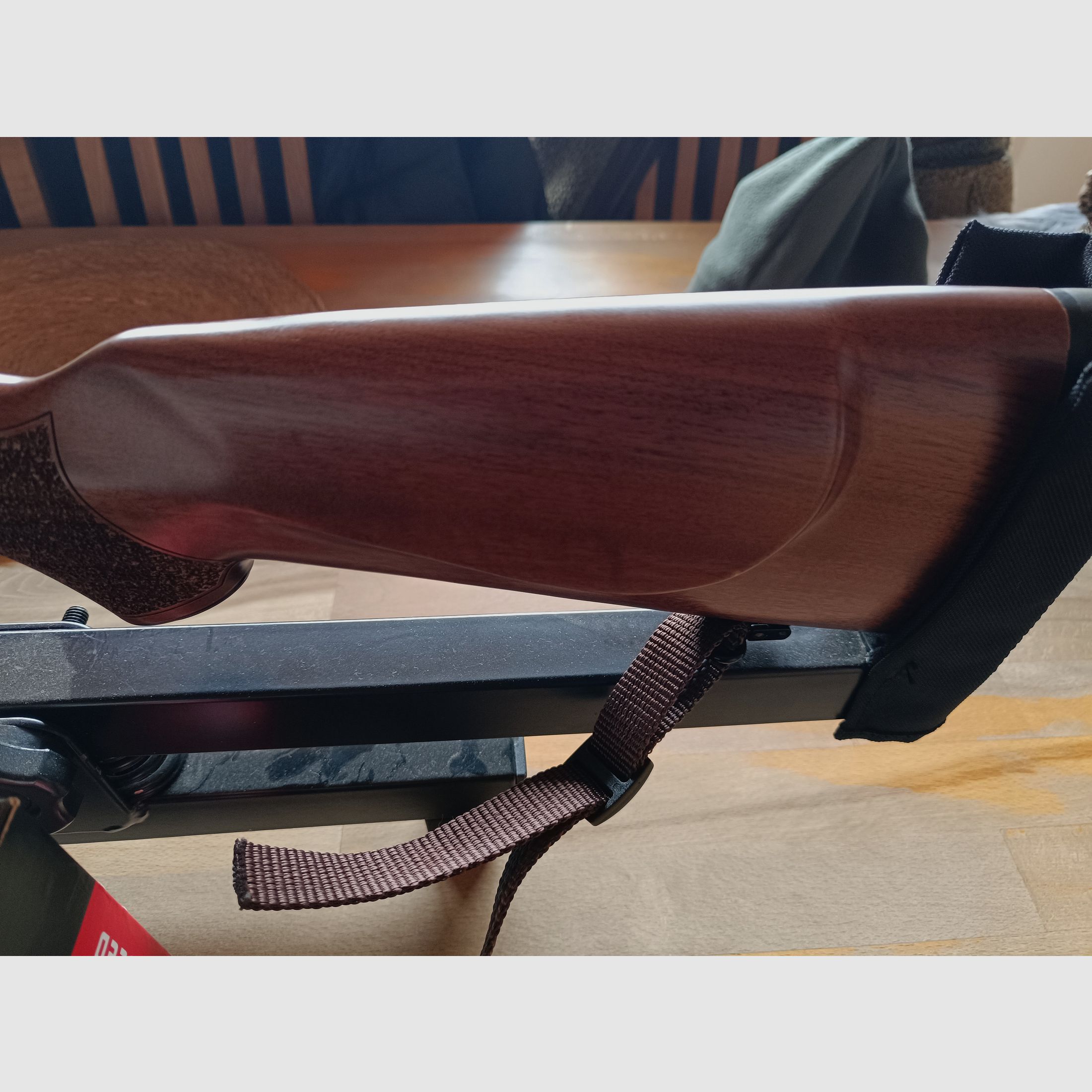 Rifle repetidora Mossberg Patriot y Voere Kufstein (VHB)
