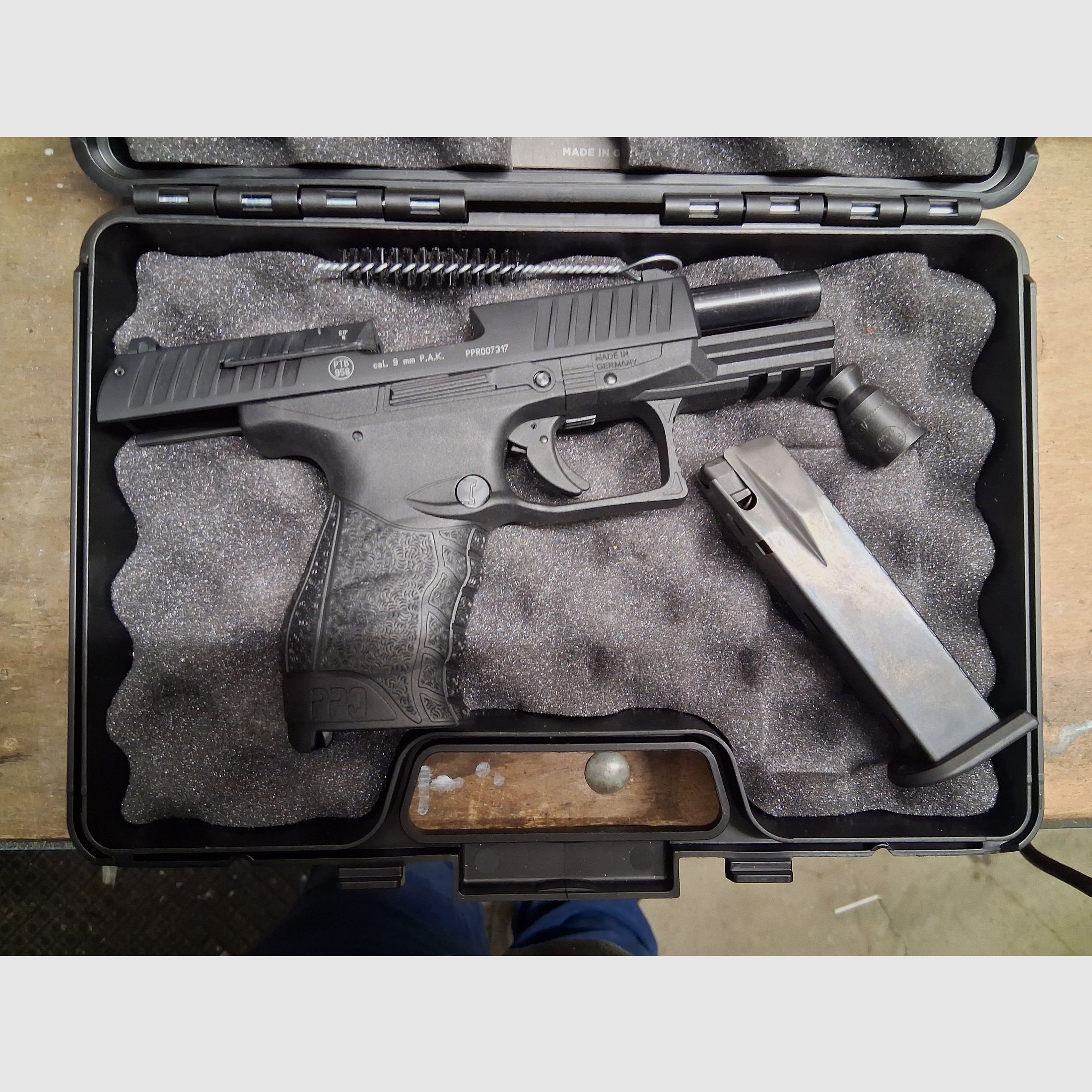 Whalter PPQ M2 9mm P.A.K Schreckschuss mit Zubehör