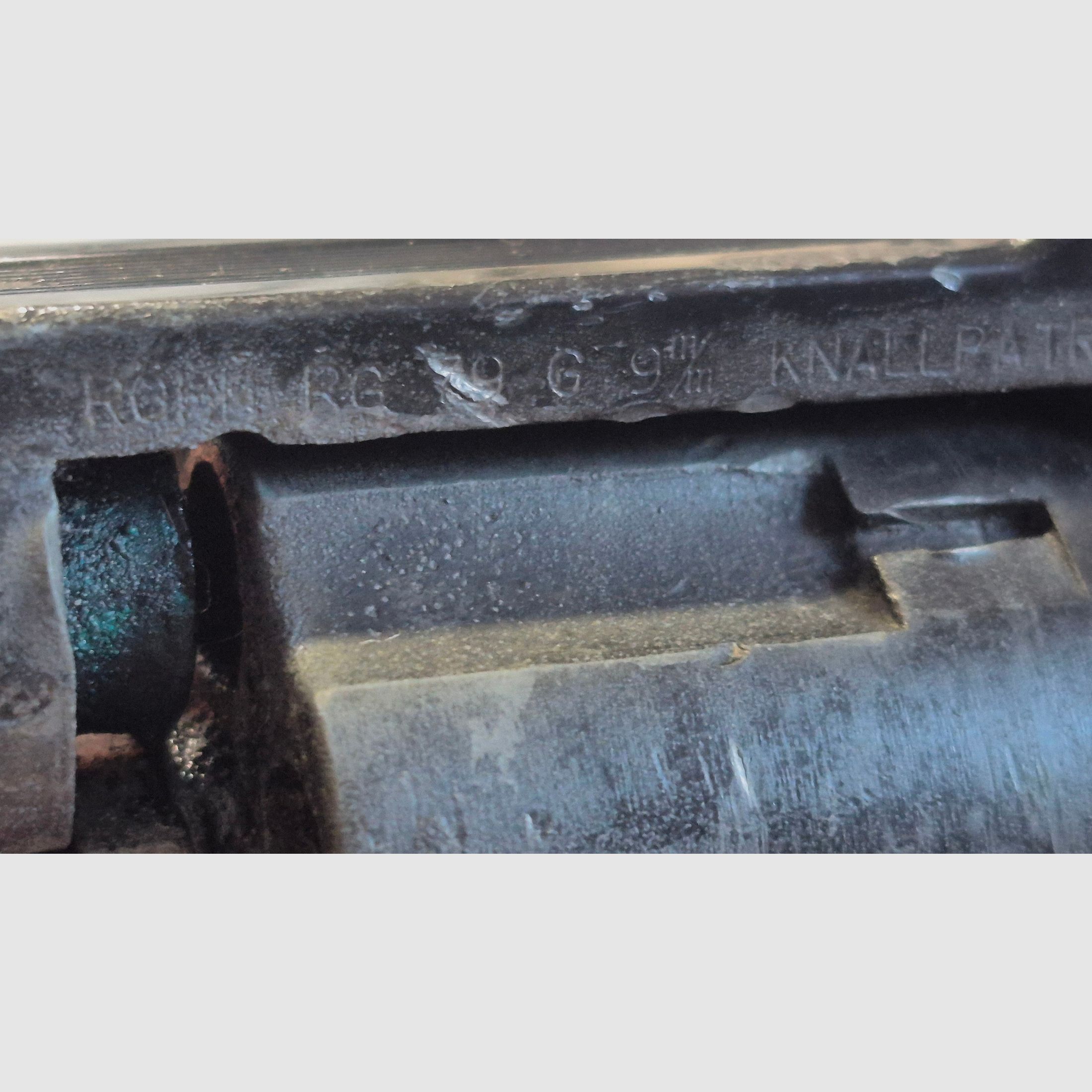 REVOLVER AUS NACHLASS 9 mm