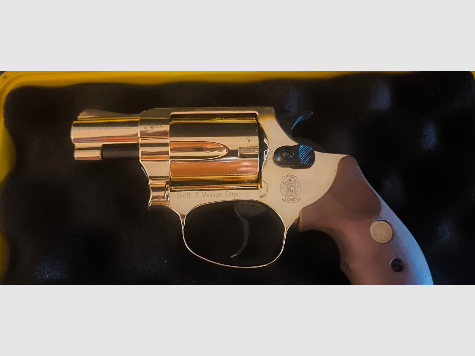 Revolver 9mmRK, 24Karat Vergoldet & Ungeschossen von Smith & Wesson, Modell Chiefs Special