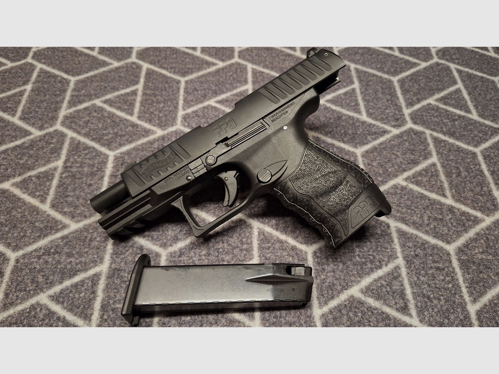 Walther PPQ M2 Schreckschuss Pistole 9mm P.A.K. schwarz NEU!