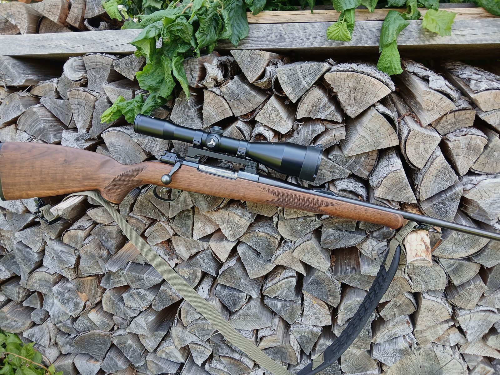 Repetierbüchse 98er von BRNO im Kaliber  .30-06 Spring. 