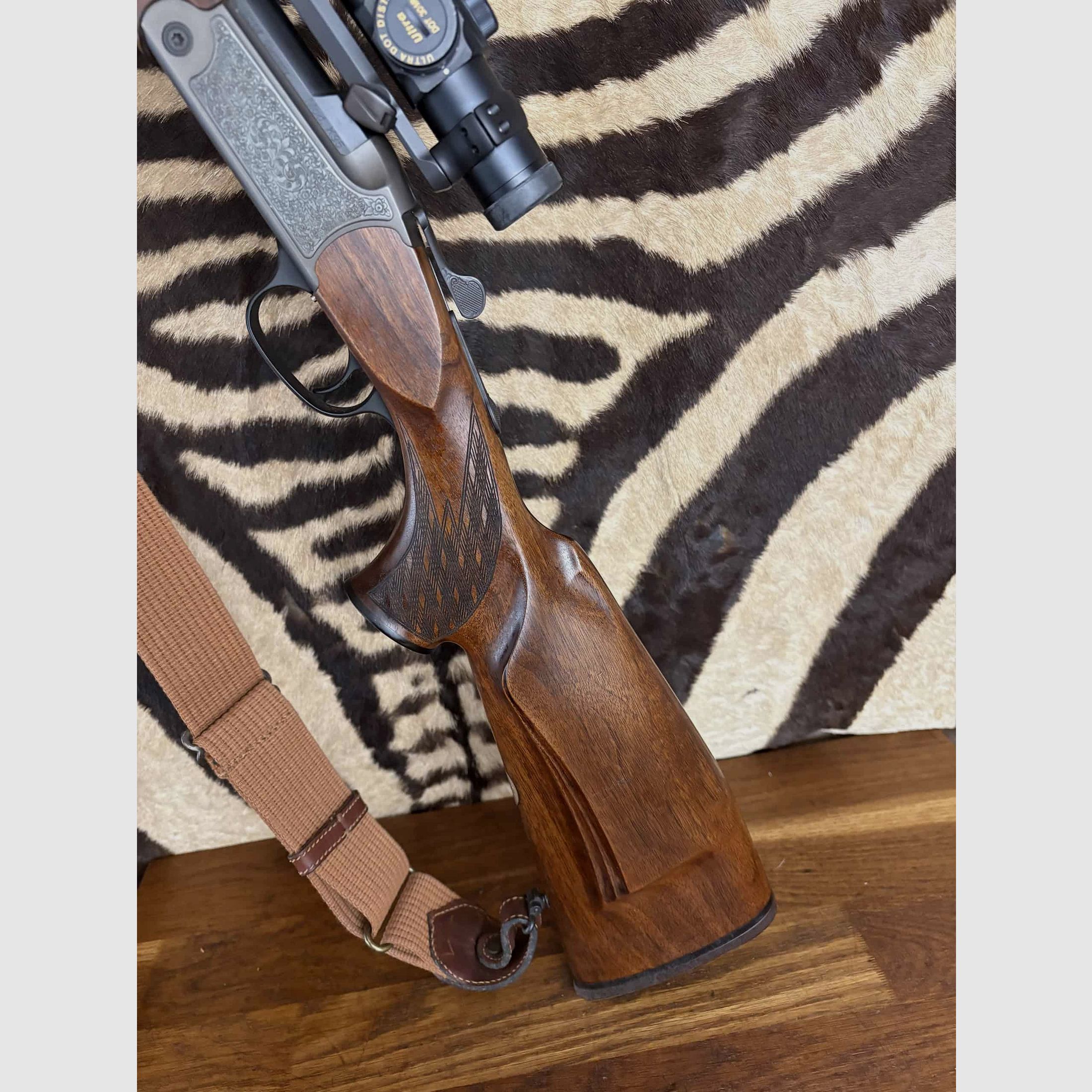 Blaser K95 Luxe Gravée Repetierbüchse Kal. 7RM – ca. 65cm – Rotpunktvisier Ultra Dot, Bild 6 von 9