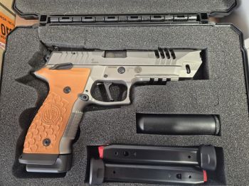 Pistola STEYR ATC Rock 5" 9mm Luger