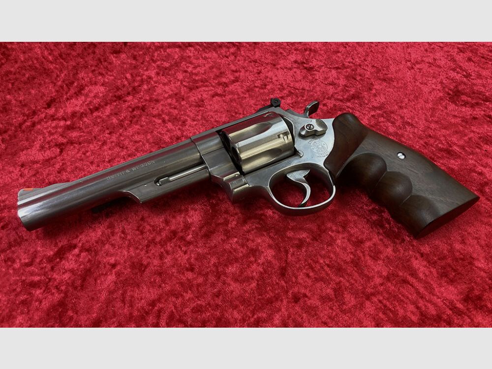 Smith & Wesson	 629-4