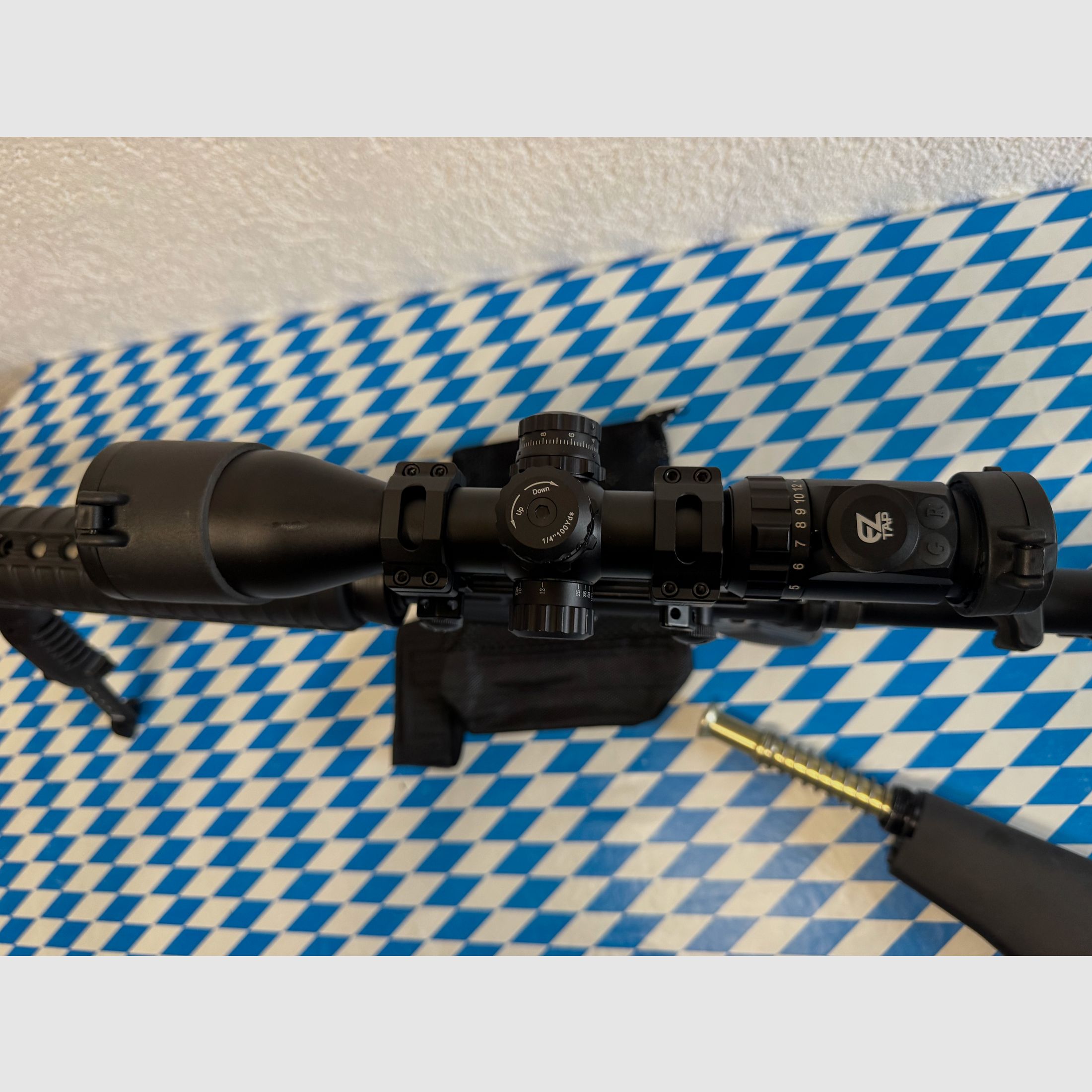 Selbstladebüchse Sabre -Defence XR15 20“ ( M16) mit ZF und Zweibein