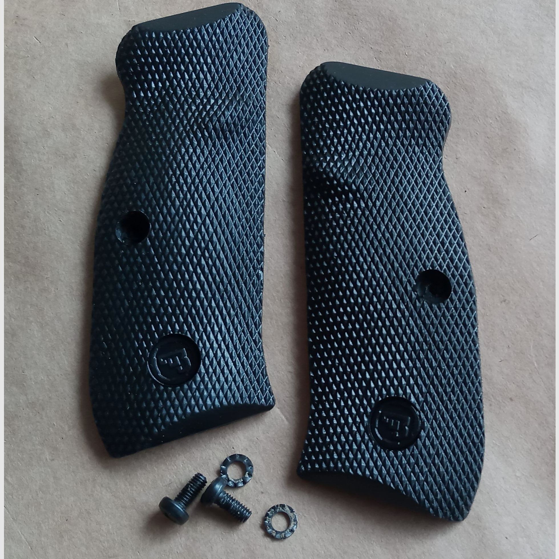 CZ grip panels CZ 75 SP-01 Shadow Shadow 2 RUBBER new ^^^^^^^^^^