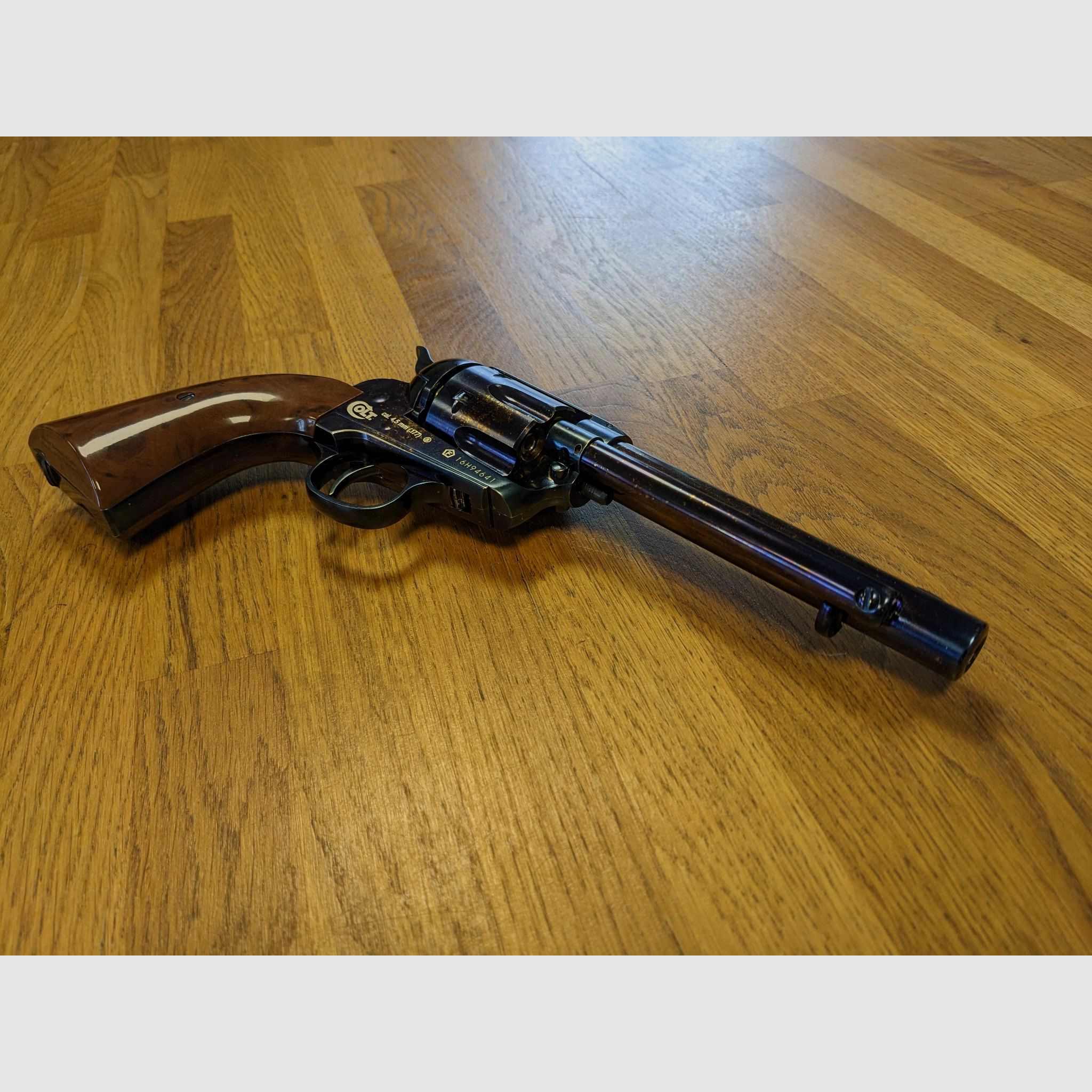 Colt Single Action Army 45 bleu revolver CO2 calibre 4,5 mm BB Peacemaker *défectueux*