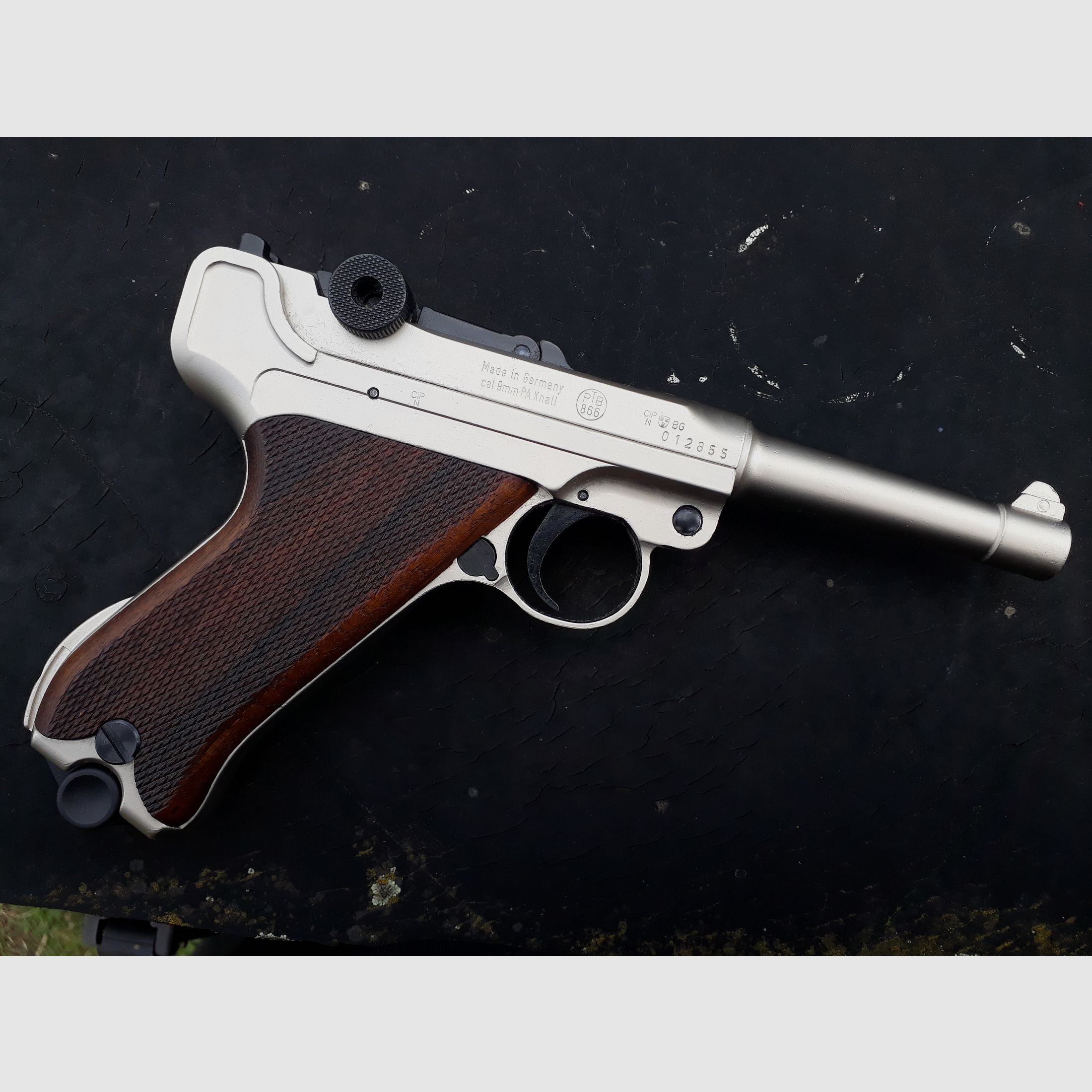 ME Modell P08 Parabellum Nickel, raro.
