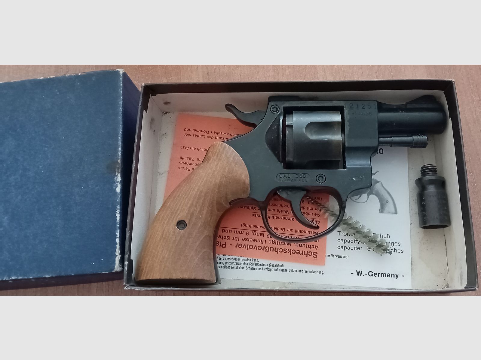 Cuno Melcher ME Jaguar 80 en calibre 9 mm R Knall