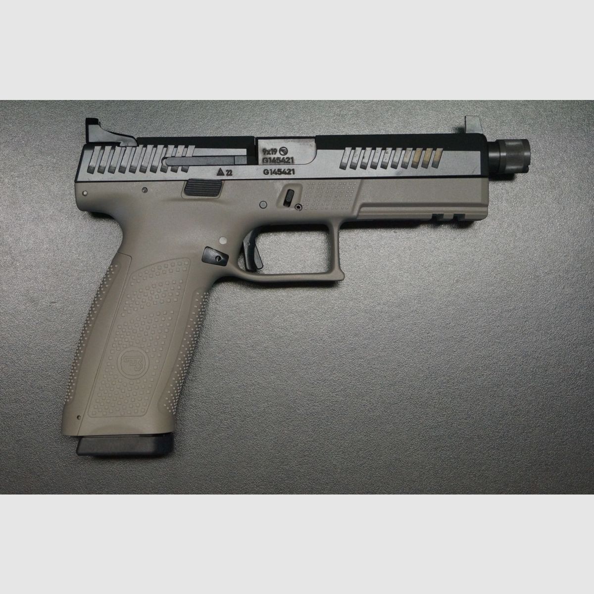 CZ P-10F Urban Grey SD, Bild 1 von 5