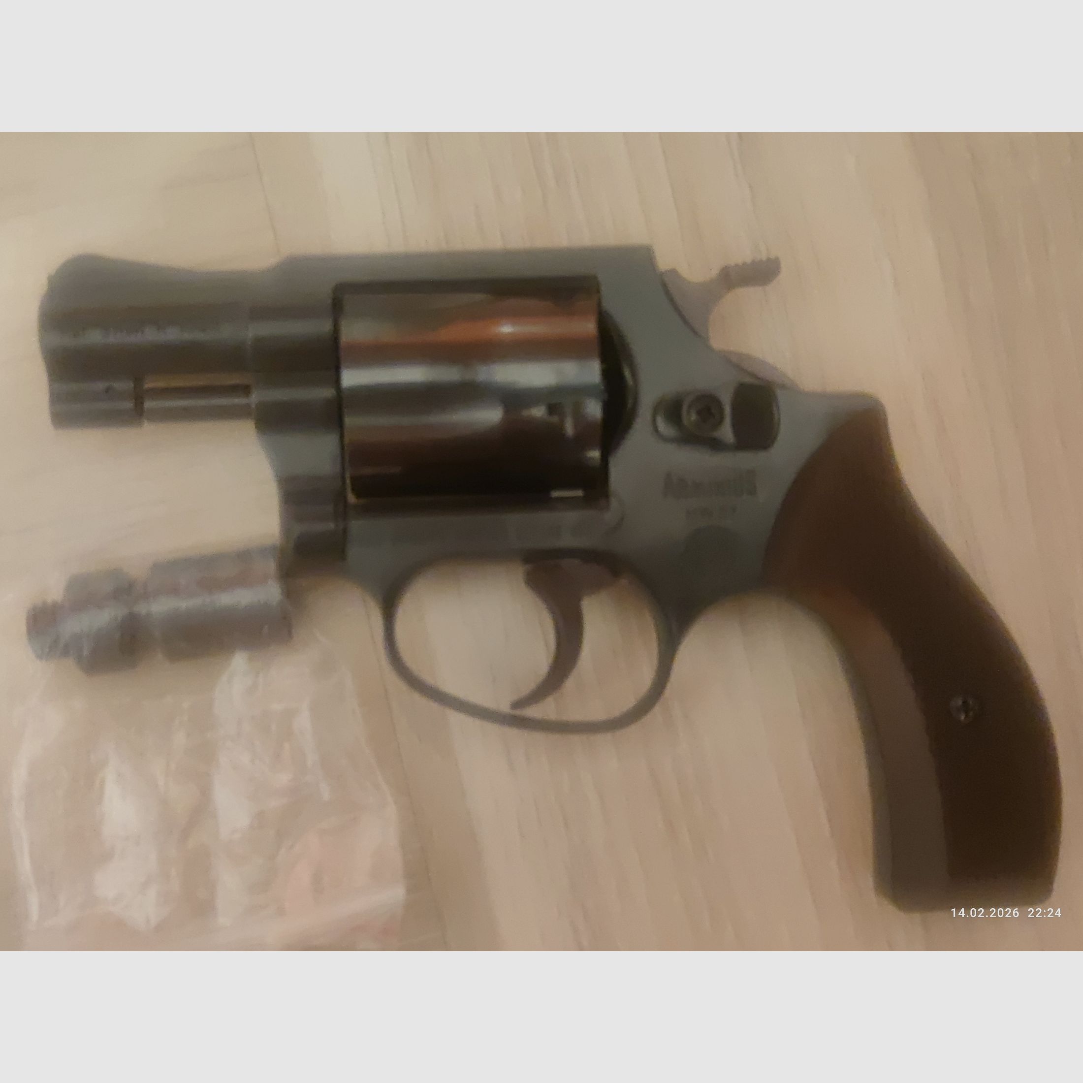 Weihrauch HW 37 brüniert Holzgriffe 9 mm RK