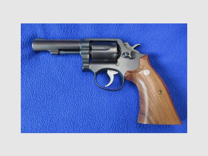 Revolver .38 speciale Bull Barrel Mod. 10-6 4 pollici 10