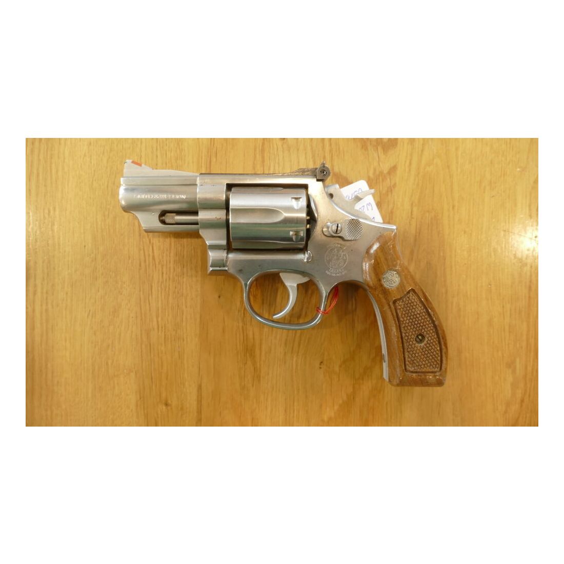 Smith & Wesson	 66