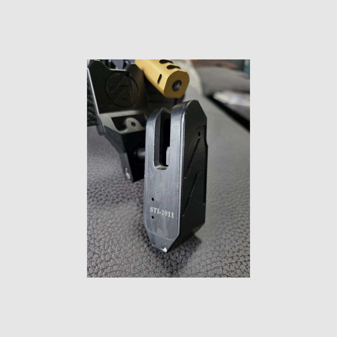 2011 HPS Racegun Open Master 9mm Major + STI Veriegelungsblock für das DAA X Holster + 4x DAA Magazintaschen + Magnet inkl. 4 STI Magazine (je 20 Schuss) + 1000 Geschosse