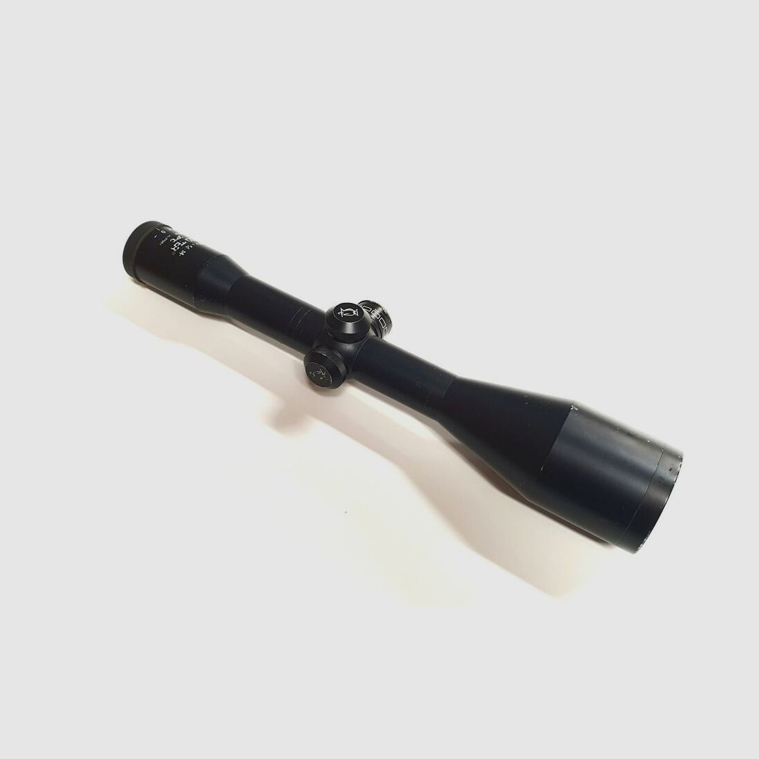 Docter Optic 8x56 riflescope, 8 times magnification and 56mm objective diameter with red dot
