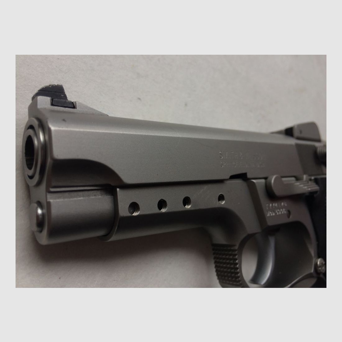 Smith and Wesson	 5906