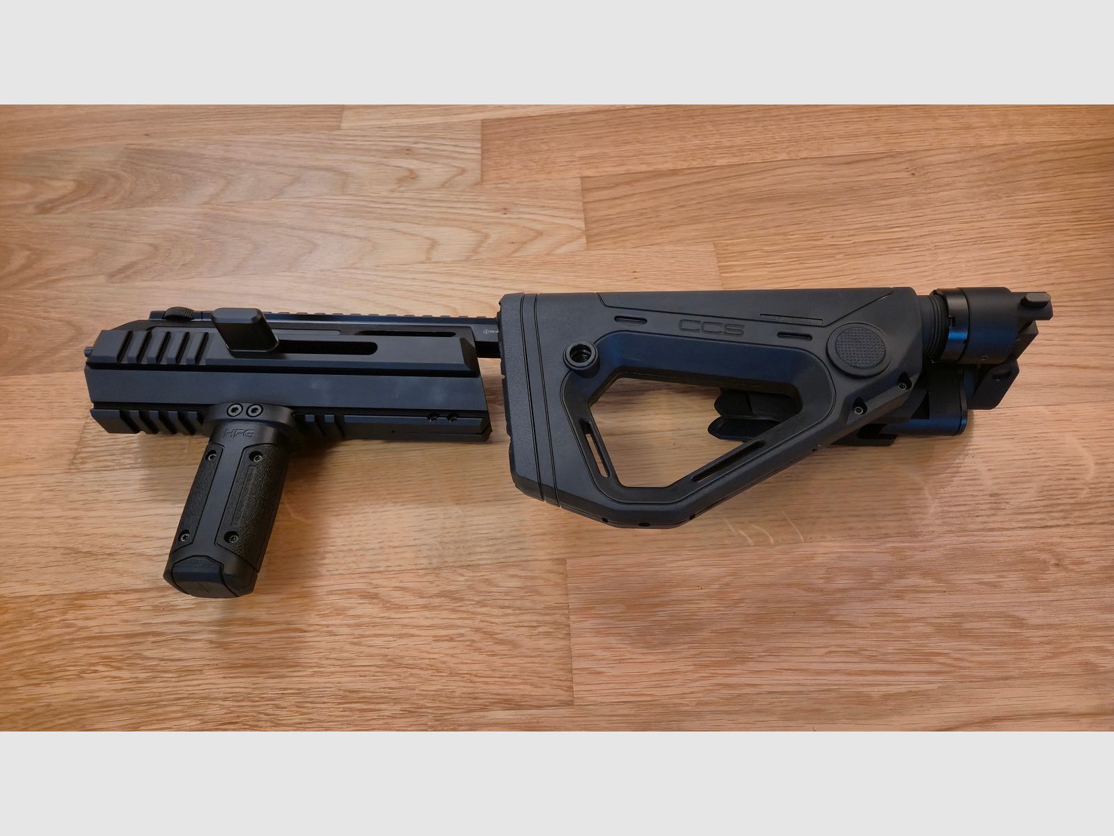 HERA ARMS TRIARII RTU, Pistolen-Schaft CZ Shadow 2 + Klappschaft-Adapter