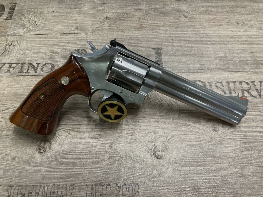 Smith & Wesson 686