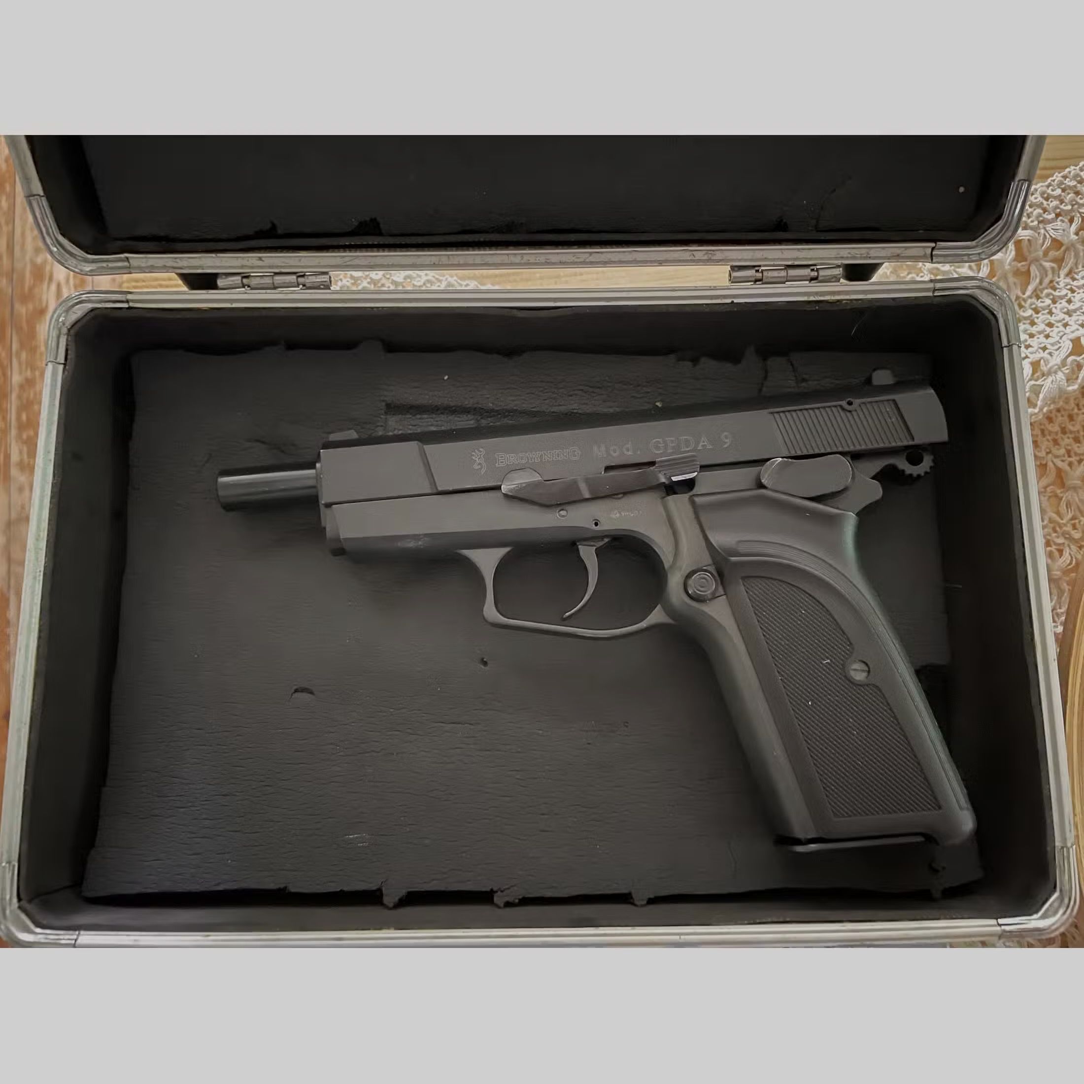 Browning GPDA9 blank firing pistol