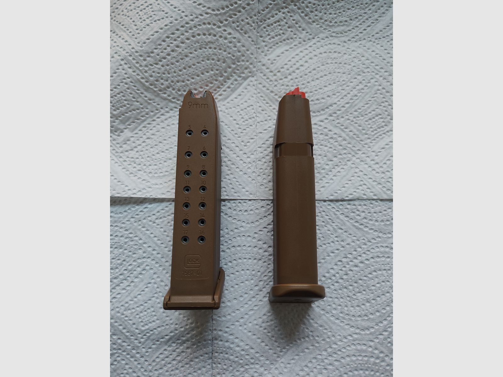 Glock 17 FR Gen5 Coyote / FDE 17 Schuss Magazin