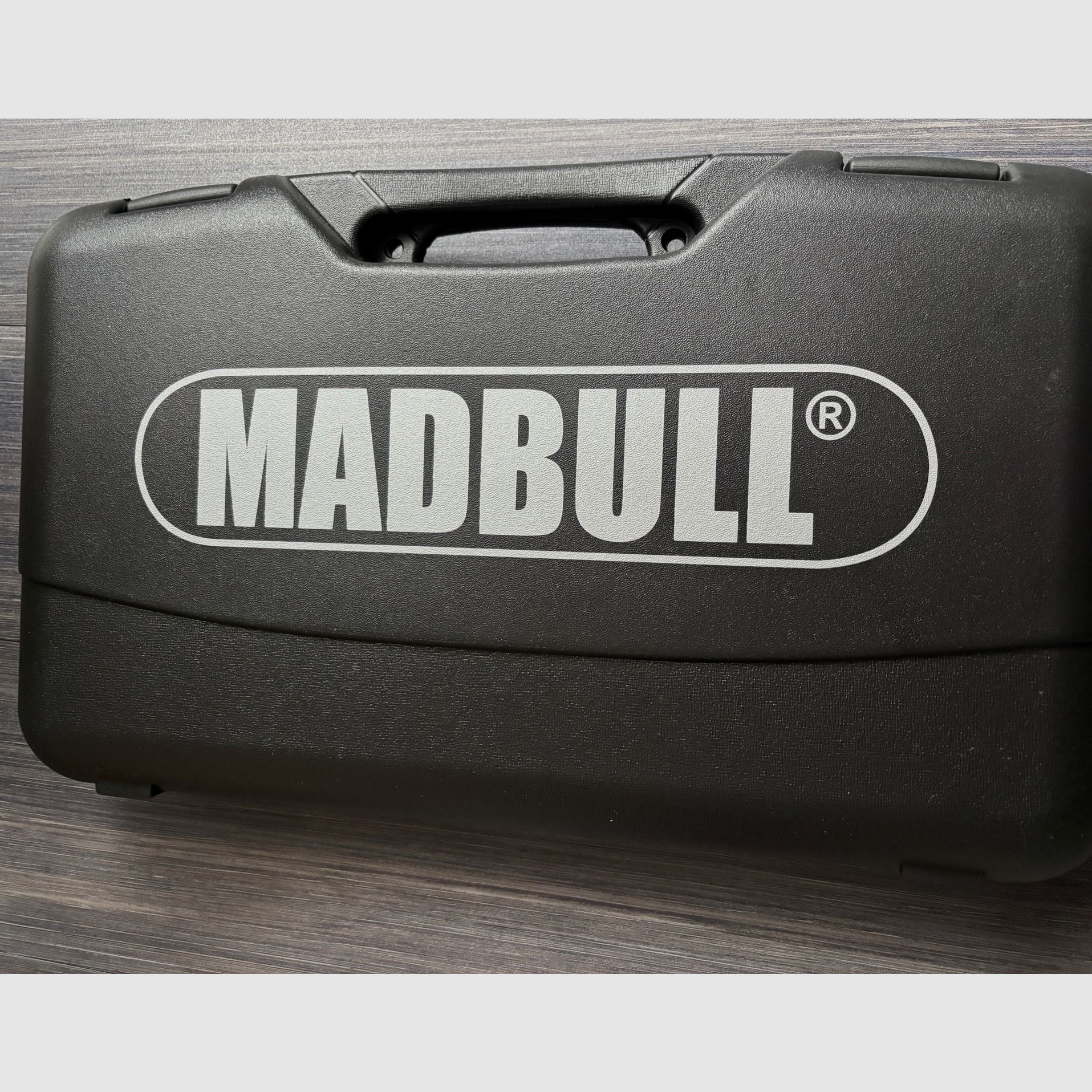 Air pistol DIANA Model 5 Cal 4.5 177 with like-new combination lock case