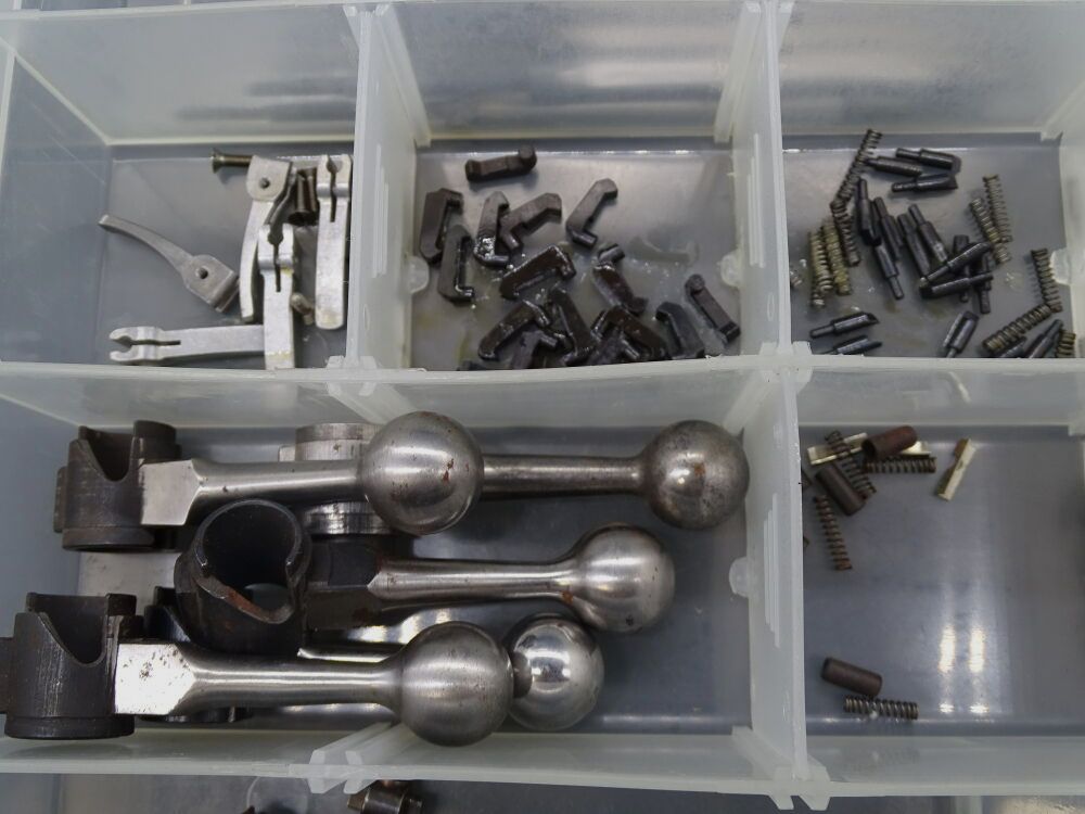 M150 iglica spustowa sprężyny wyciągacz Schlabolzenmutter Suhl M150 200 skrzynka z częściami zamiennymi