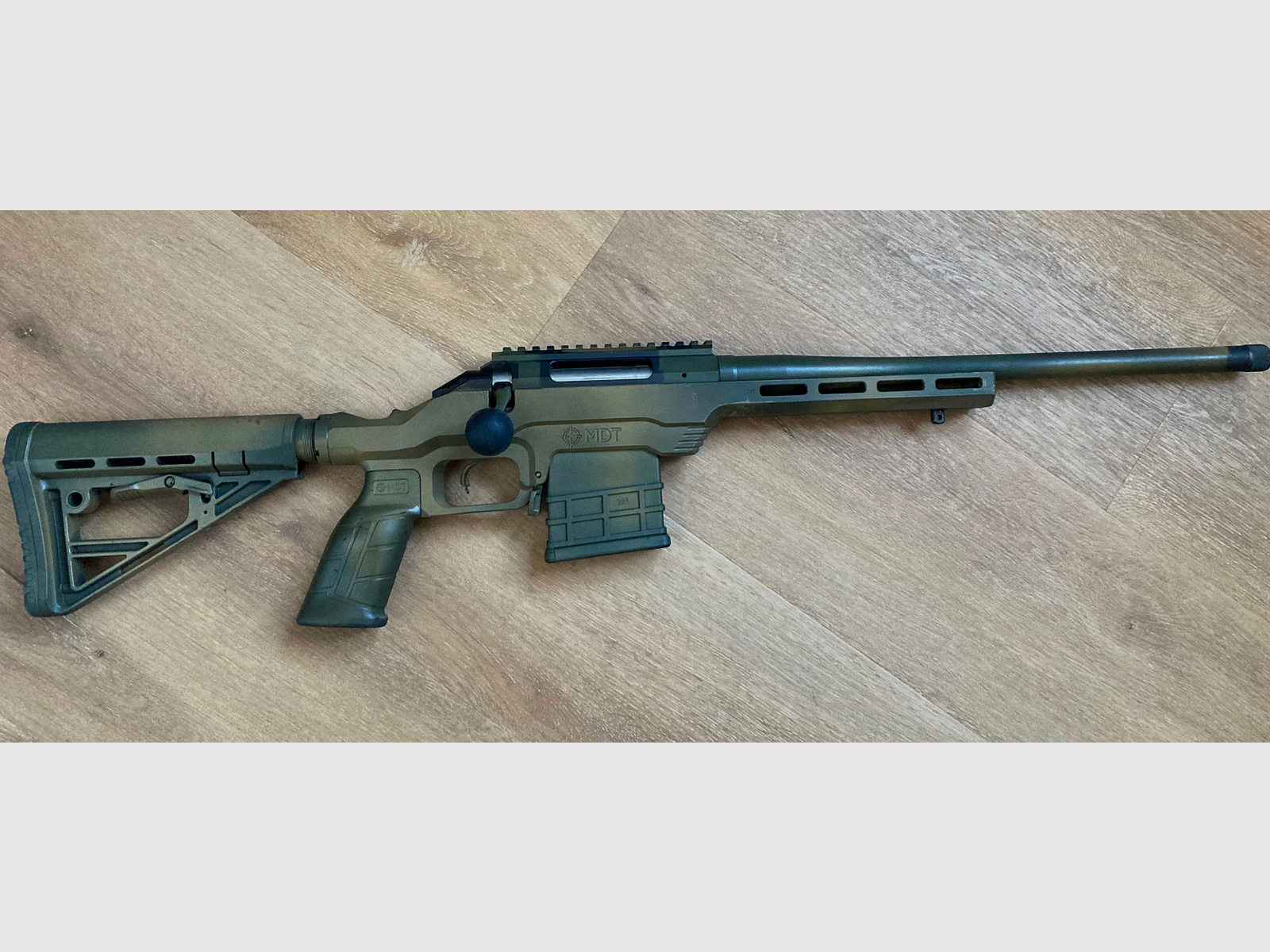 Ruger American Ranch Rifle 300 blk Blackout mit MDT Chassis