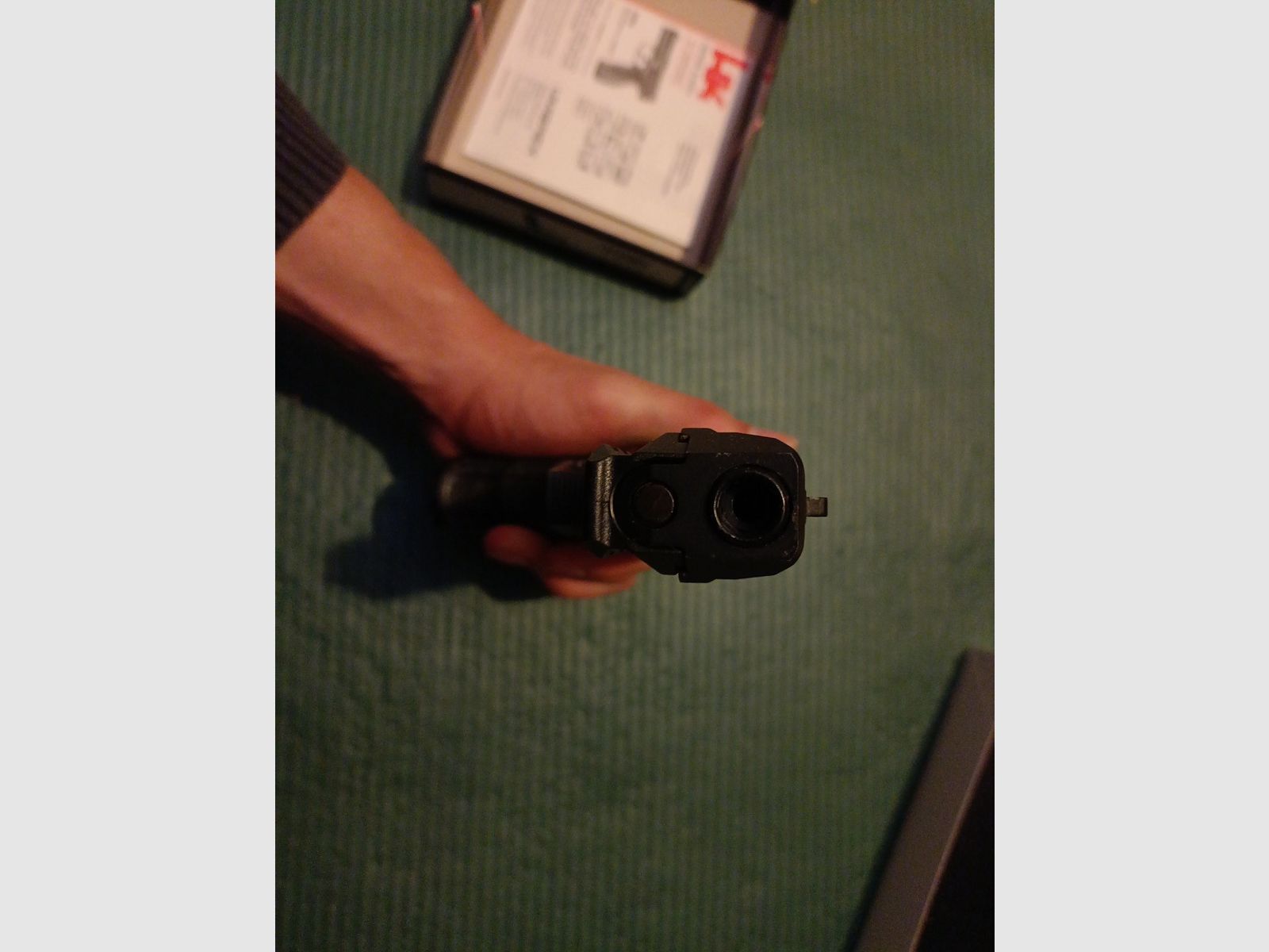 Heckler und Koch VP9 Umarek metall 6mm Softair 0,5 J. Authentic replica