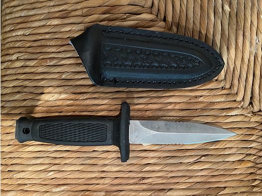 Nóż nurkowy / nóż outdoorowy z pochwą