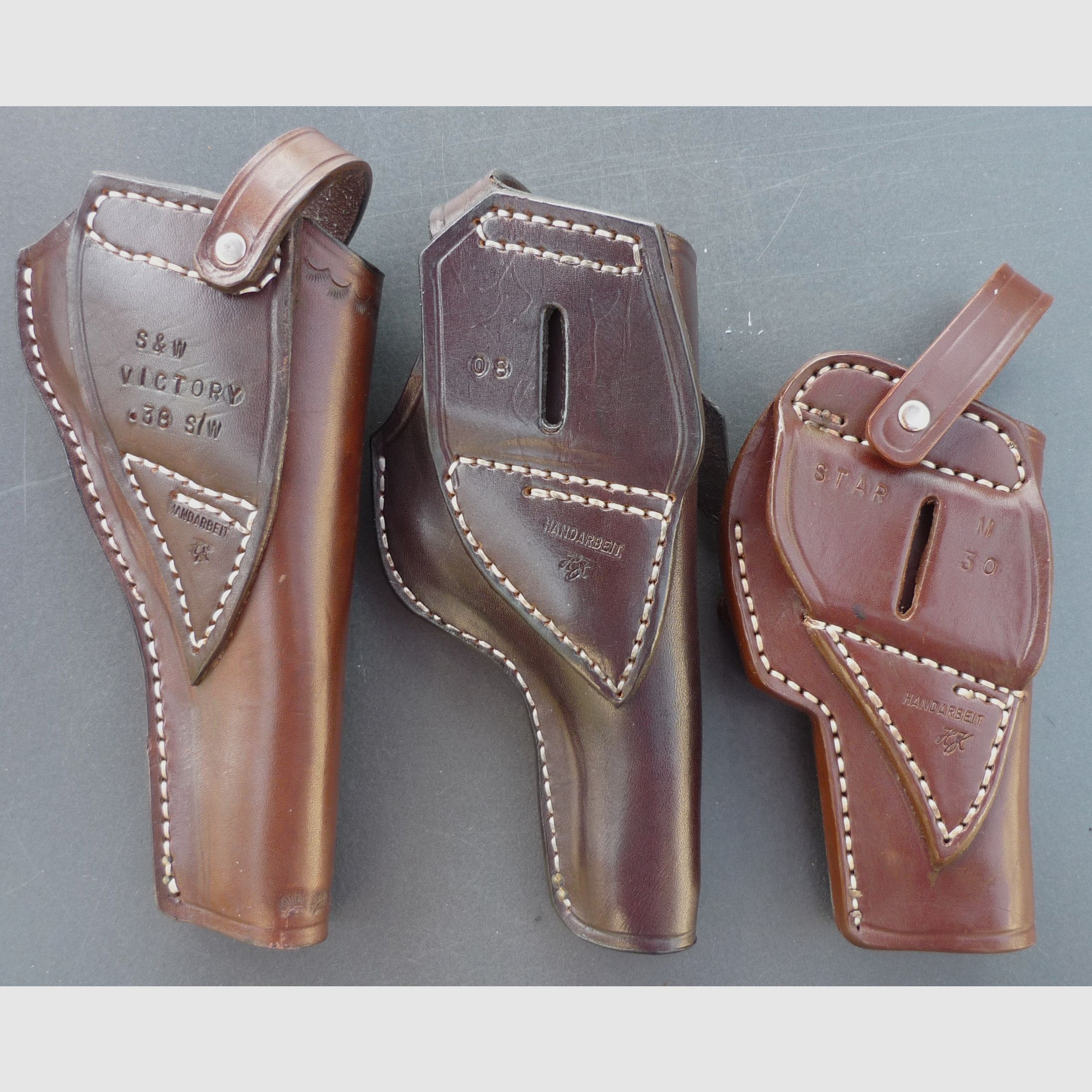 HKDesign Holster  Art. Nr.  002 : Einfachholster mit Sicherheitsriemen   -  für:  S&W Victory"38, 08, Star M30  -  für Linkshänder