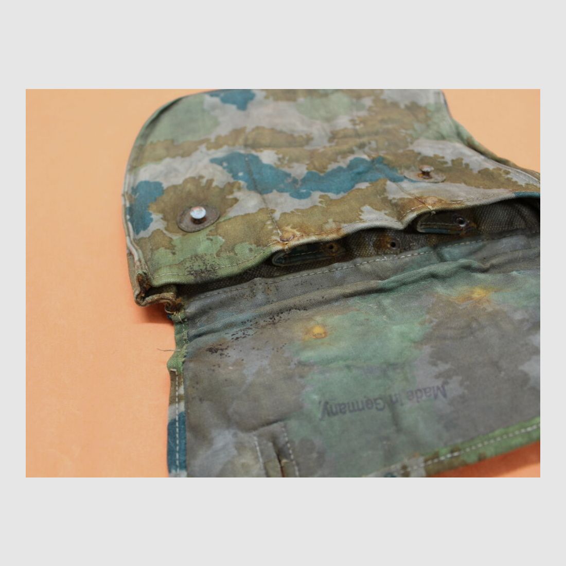 DDR NVA SURPLUS Kalashnikov AKM: Magazintasche NVA Blumentarn für 3 Stück 30-Schuss Magazine DDR MPi K/ AK47