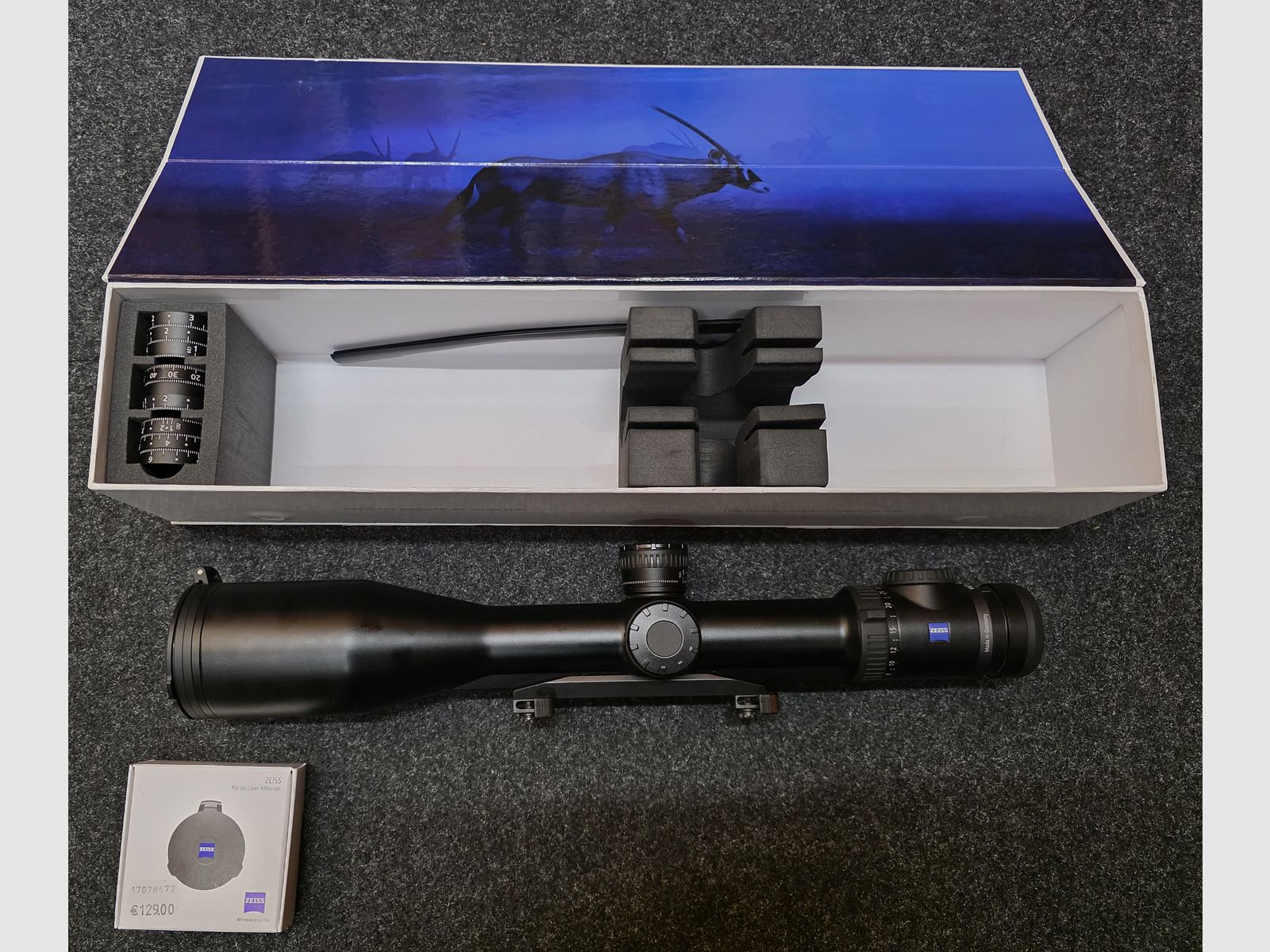 Mauser M03 Expert .223 z drewnianym stockiem i Zeiss Victory V8 4,5-35 x 60 z celownikiem z szybką regulacją (ASV)