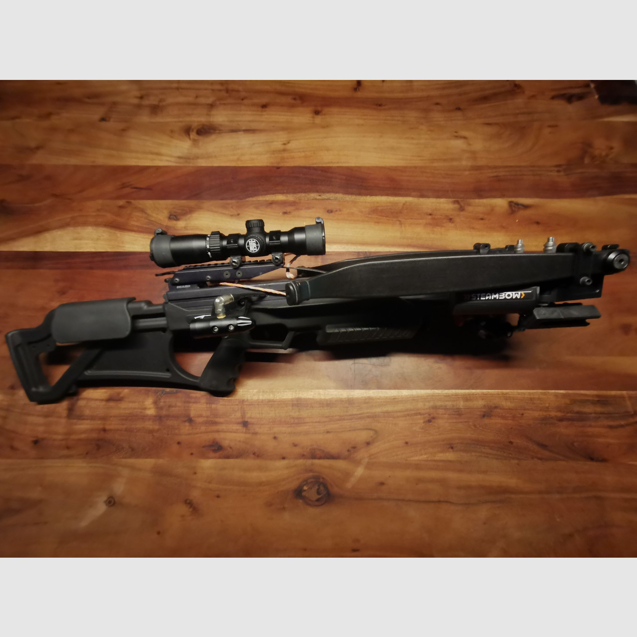 Steambow Bulldog 440 Excalibur Armbrust m. pneumatischem Spanner und viel Zubehör