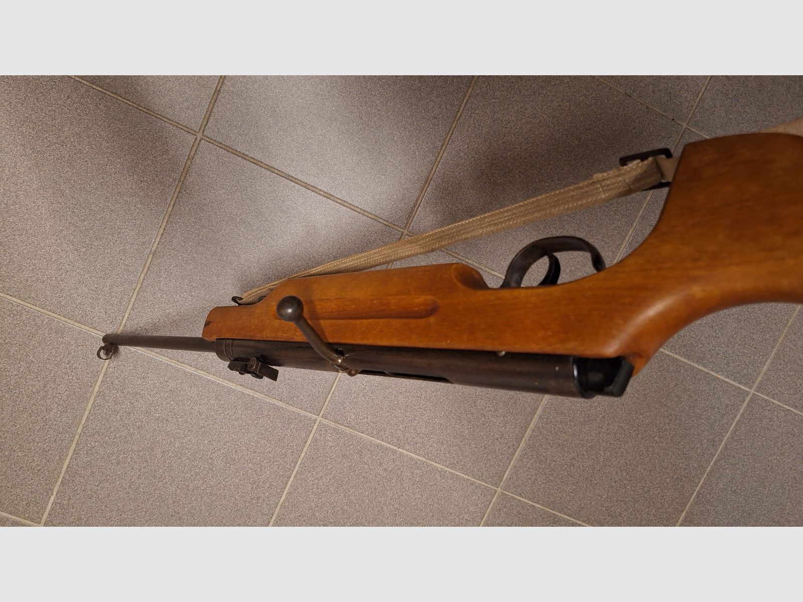 Haenel Suhl 310 DDR-Luftgewehr mit Sportschaft+8er Magazin!