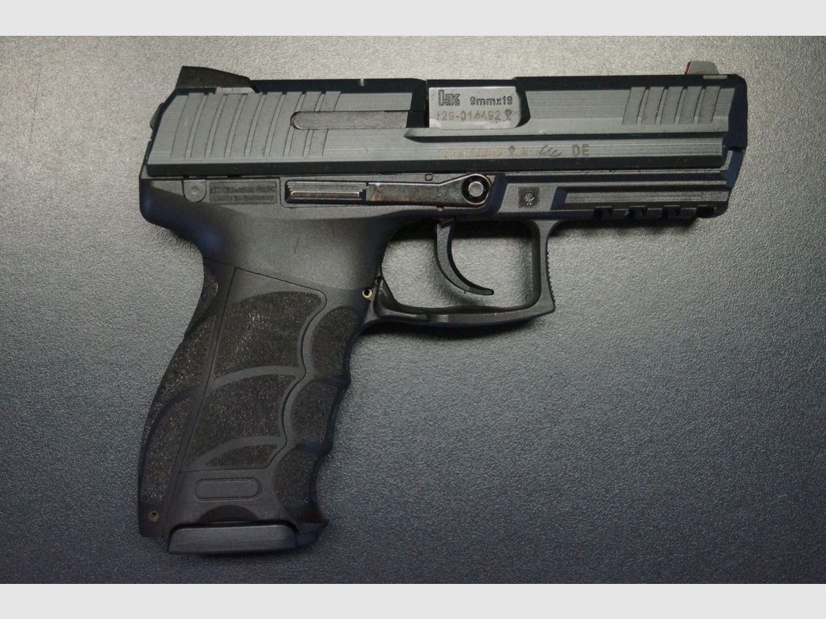 HK P30, Bild 1 von 5