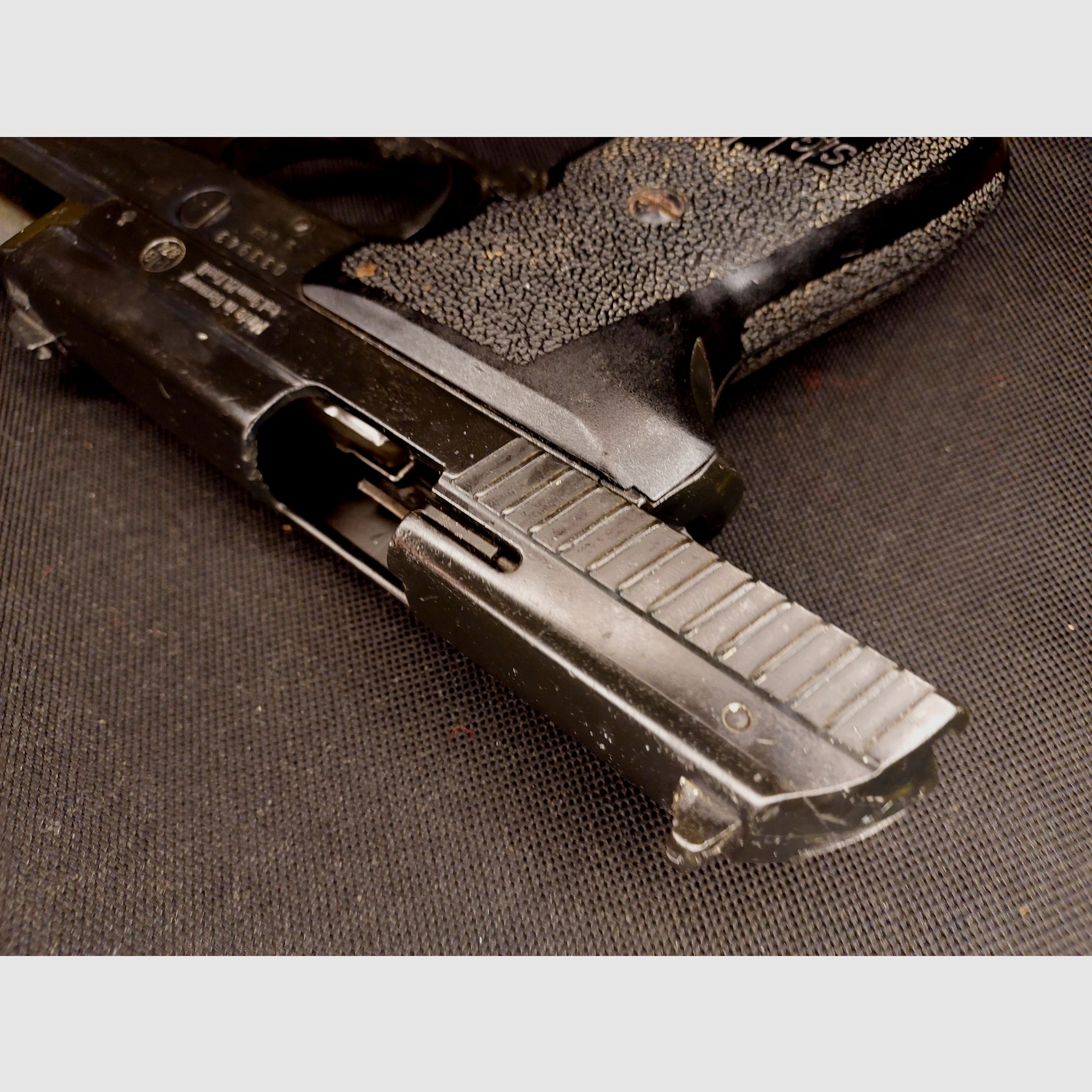 Sig Sauer P239 pistolet alarmowy w kalibrze 9 mm P.A.K. (PTB 696)