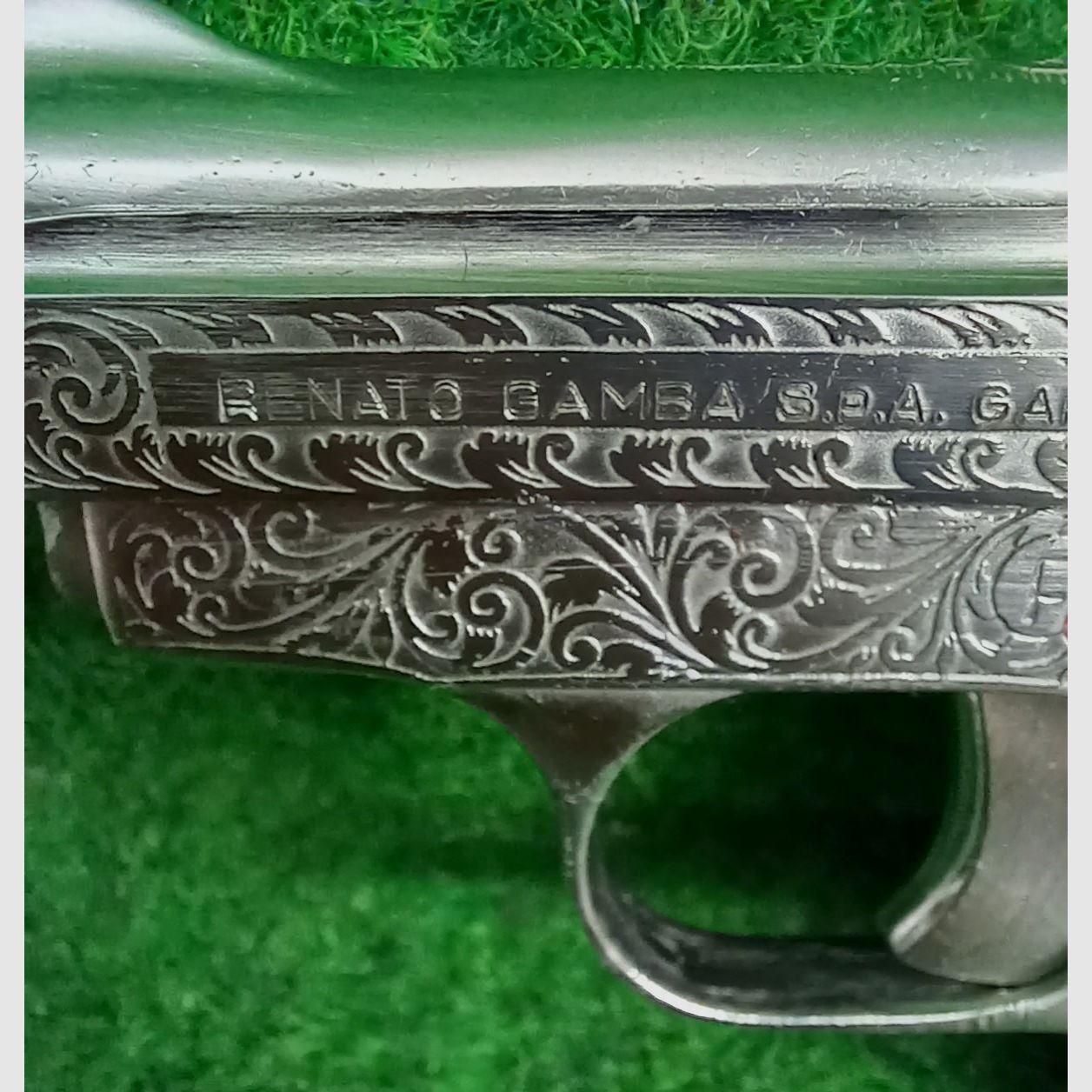 Grawerowany pistolet 6,35mmBrowning Renato Gamba
