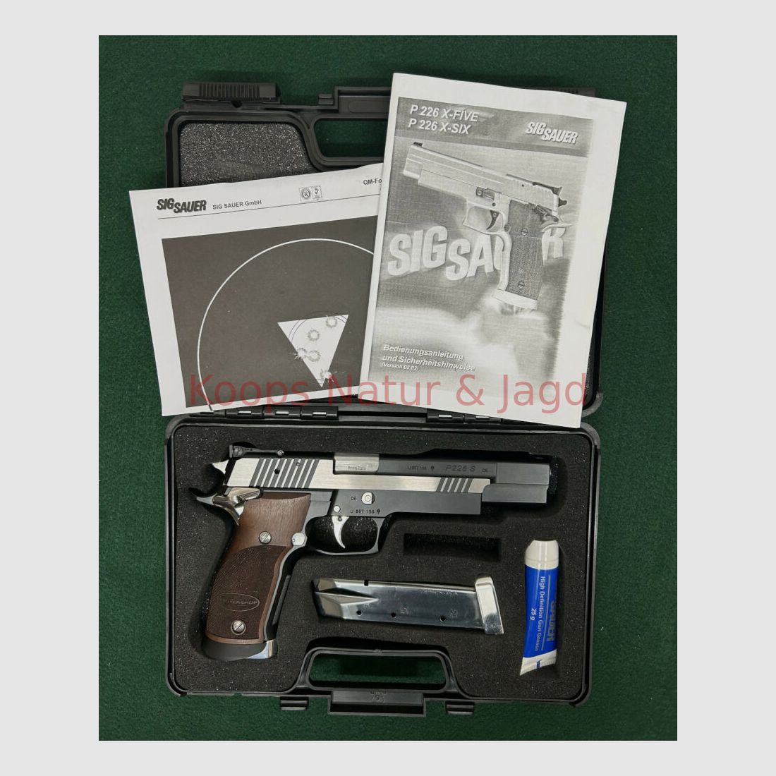 Sig Sauer P 226 X-Six Black Black & White