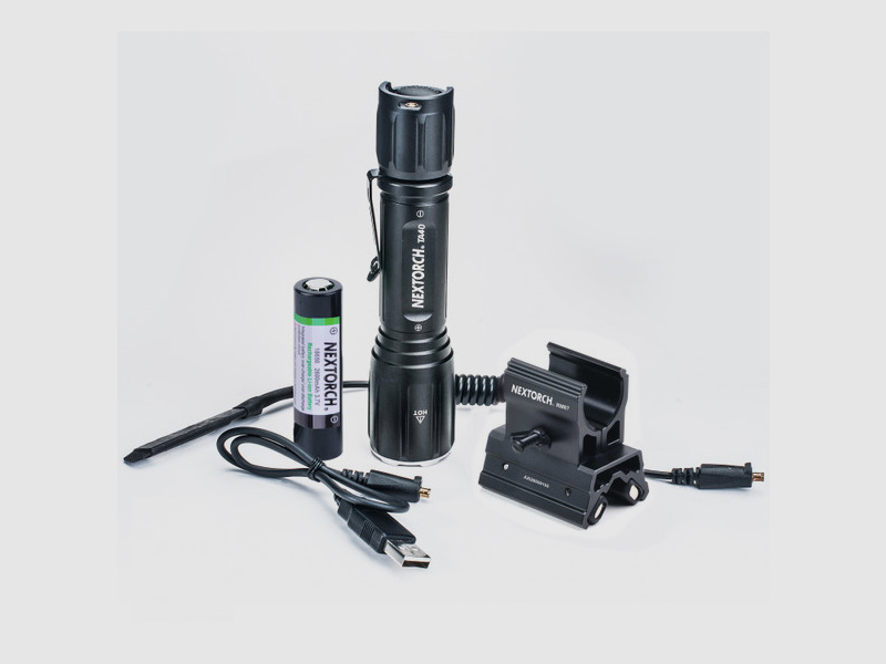 NEXTORCH Taktyczny zestaw TA40 1040 lumenów latarka LED z akcesoriami