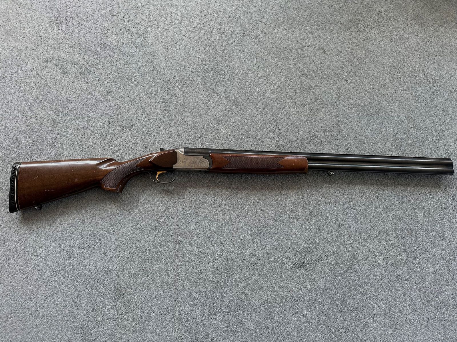 over-and-under shotgun 12/70
